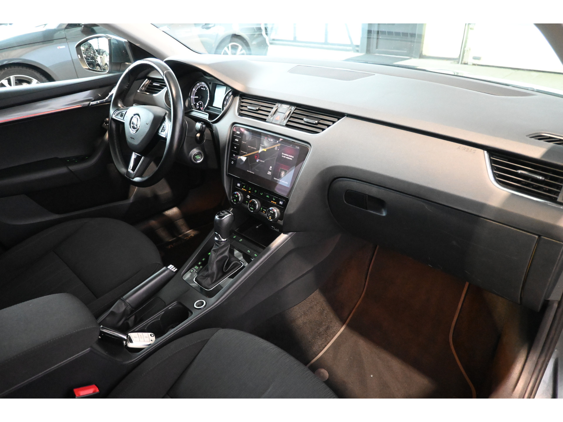ŠKODA Octavia 1.0 TSI Greentech Style Business Automaat Navigatie Carplay Stoelverwarming Inruil Mogelijk!