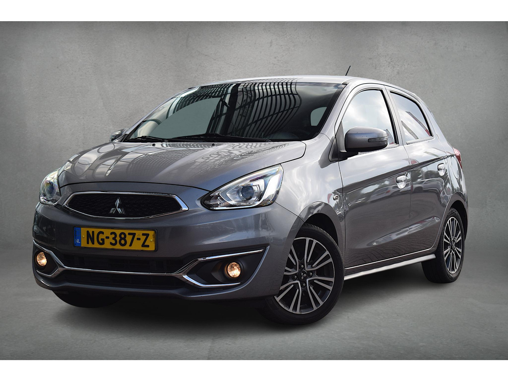 Mitsubishi Space Star 1.2 Instyle | Apple CarPlay | Camera | Keyless | Climate | Cruise
