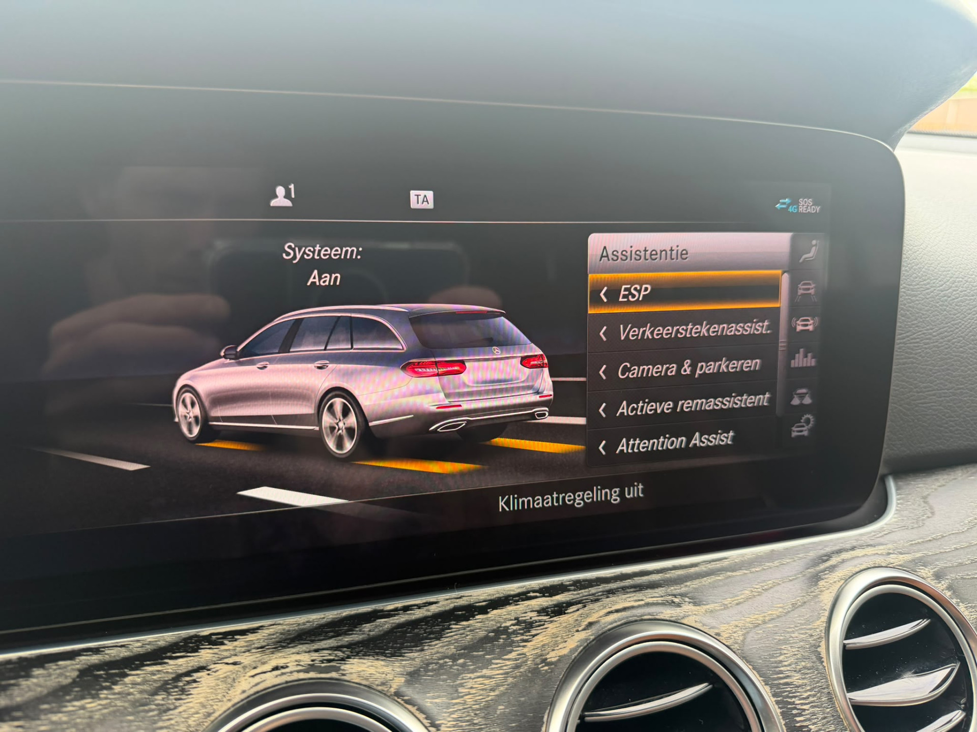 Mercedes-Benz E-klasse Estate 200 Premium 3/6/12 MND GARANTIE  | AUTOMAAT | NIEUWE APK | LEDER | PDC | NAVI | CRUISE |