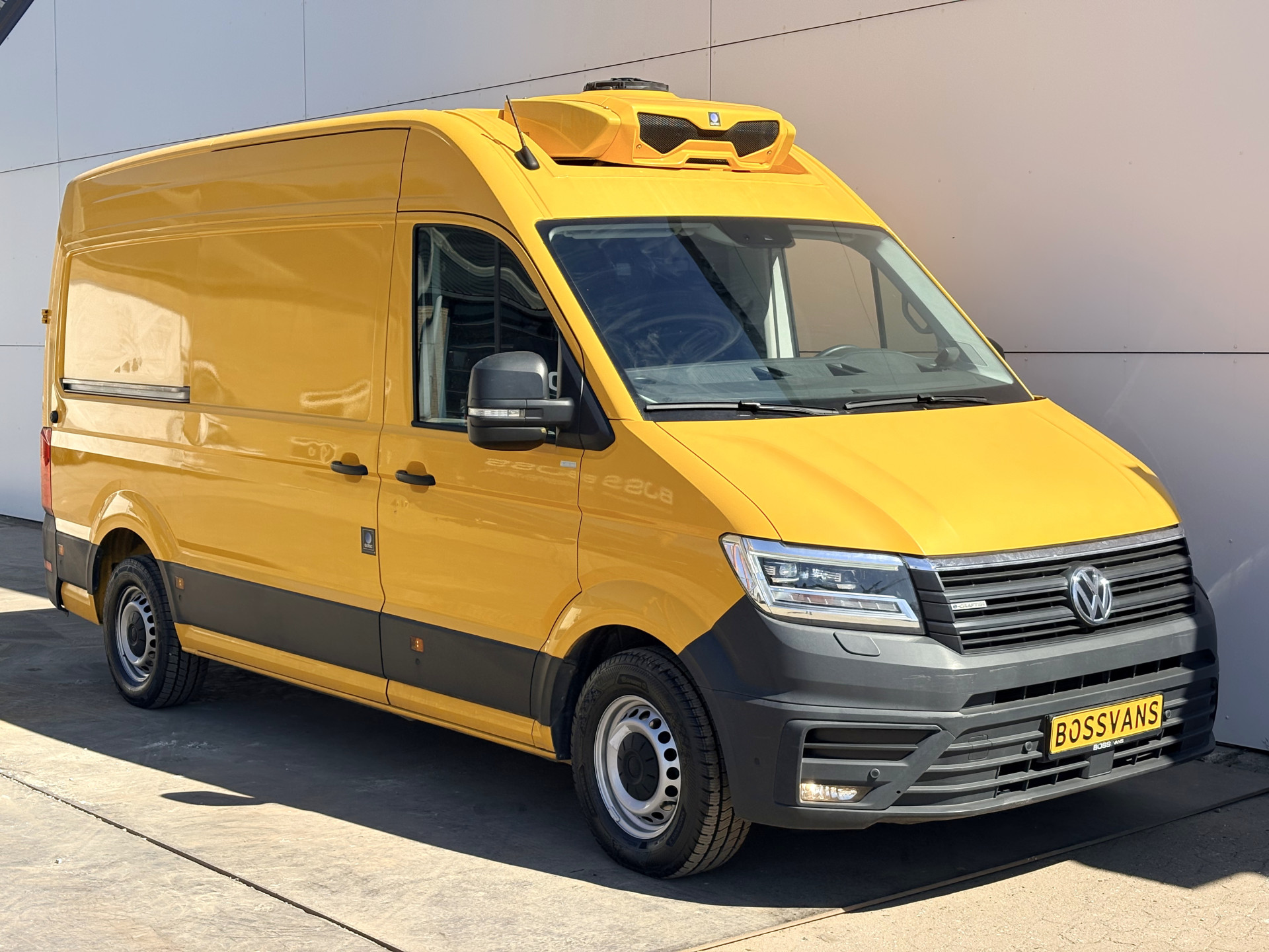Volkswagen Crafter e-Crafter 36kWh 136PK Elektrisch Koelwagen Zanotti Nachtkoeling LED Climate Control Cruise Control Carplay Camera Parkeersensoren 360° Frigo Koeler Kühlwagen Night Cooling