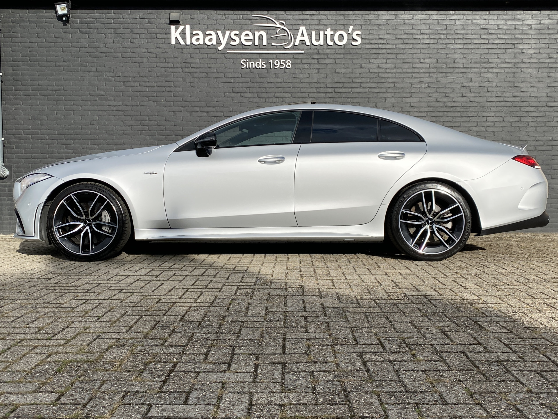 Mercedes-Benz CLS-klasse AMG 53 4MATIC+ Premium Plus 435 PK | dealer onderh. | luchtvering | night pakket | full option | AMG drivers package