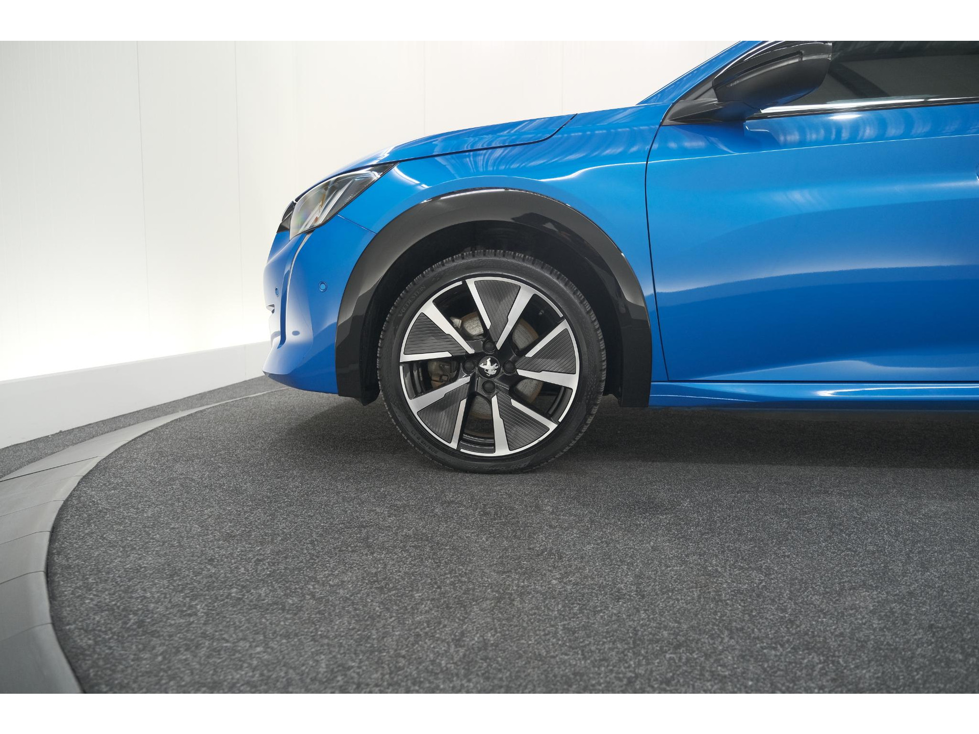 Peugeot e-208 EV GT Pack 50 kWh | Camera | Adapieve Cruise Control | Stoelverwarming | 3 FASE