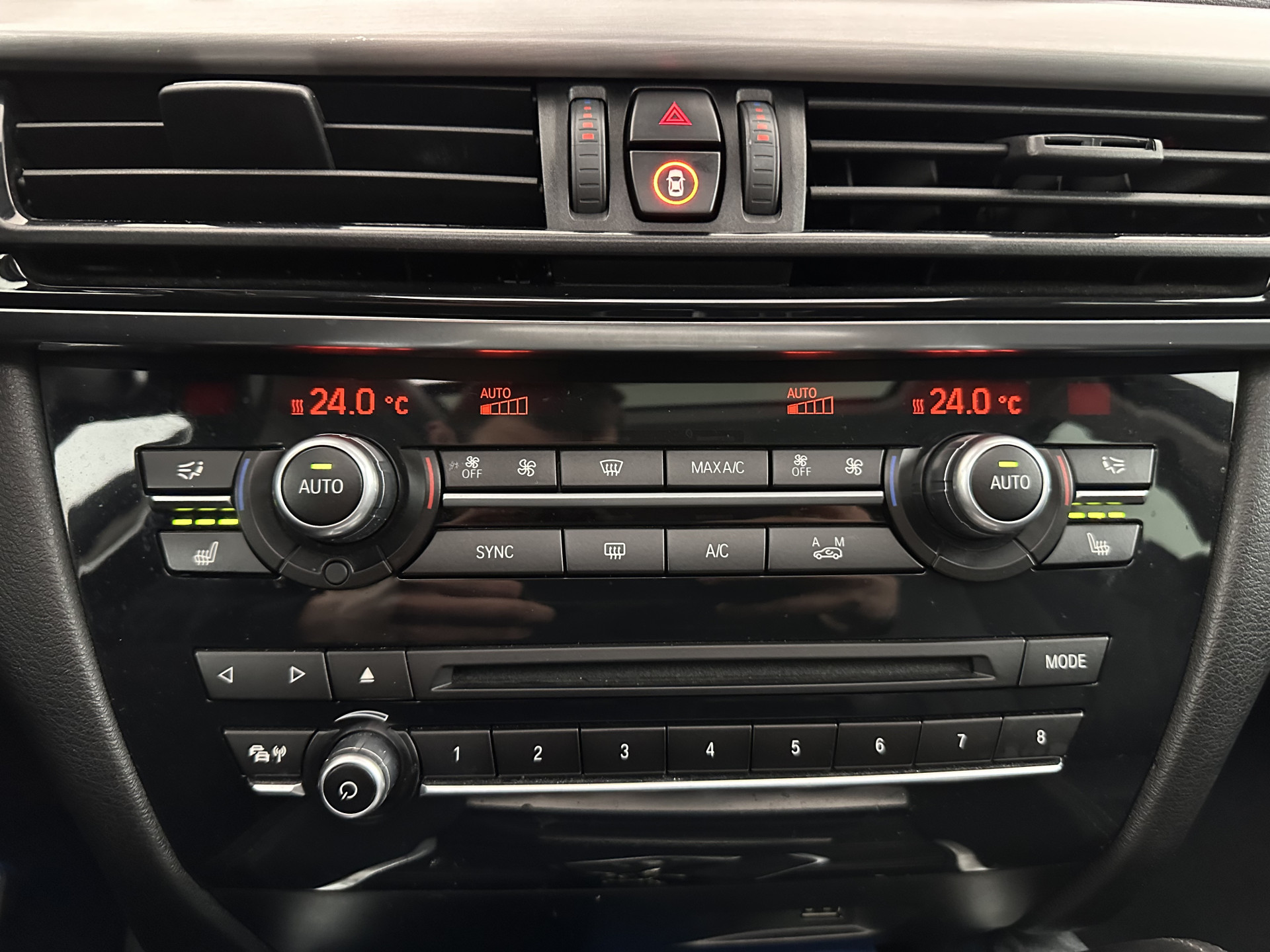 BMW X6 xDrive30d High Executive (INCL-BTW) Aut. *PANO | LEATHER | FULL-LED | HARMAN/KARDON | BLINDSPOT | MEMORY-PACK | DIGI-COCKPIT | HEATED-COMFORTSEATS | NAVI-FULLMAP | PRIVACYGLASS | HEAD-UP | ADAPTIVE-CRUISE | 19"ALU*