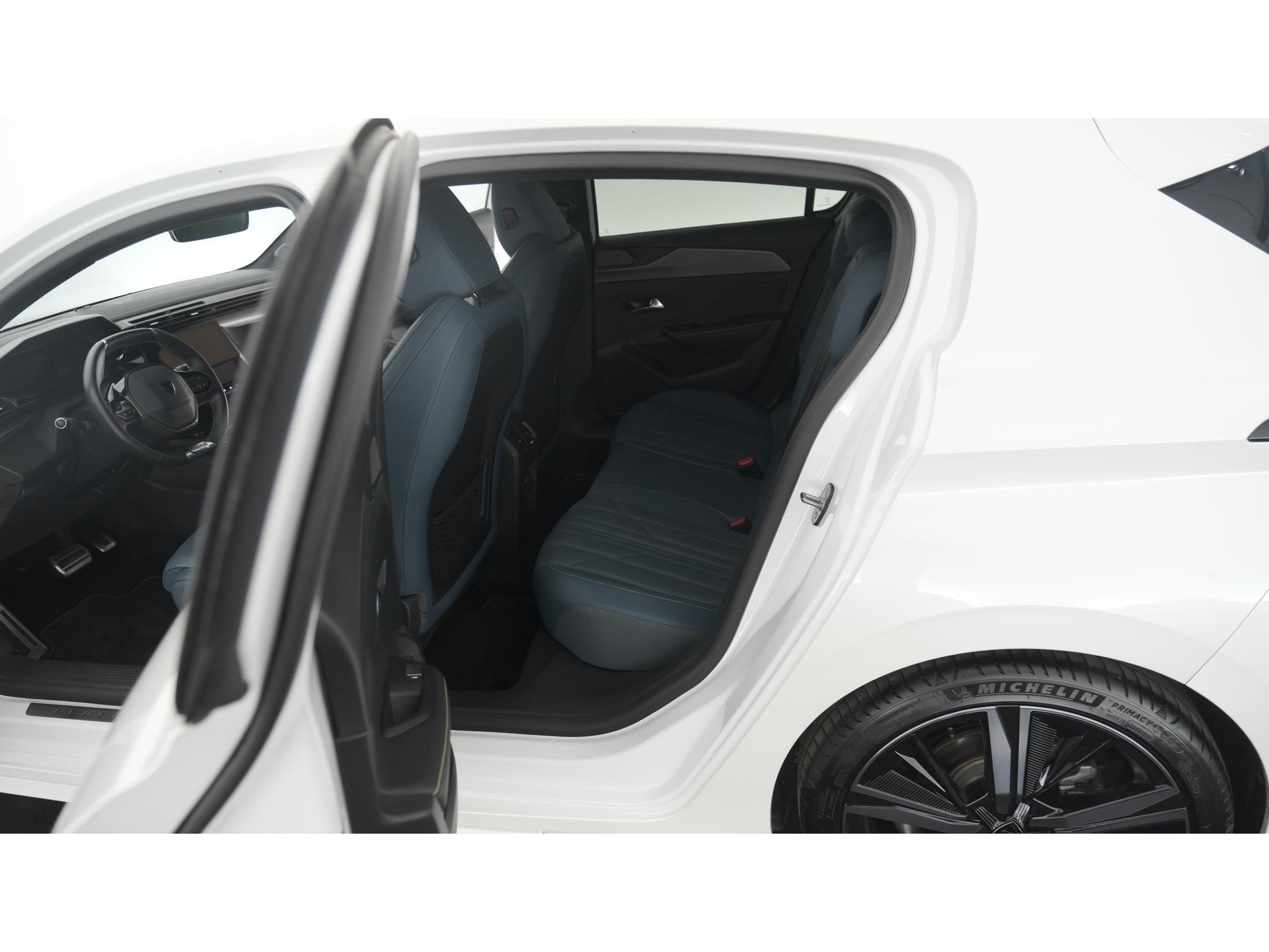 Peugeot 308 PureTech 130 GT Pack Business | Camera | Dodehoekdetectie | Apple Carplay