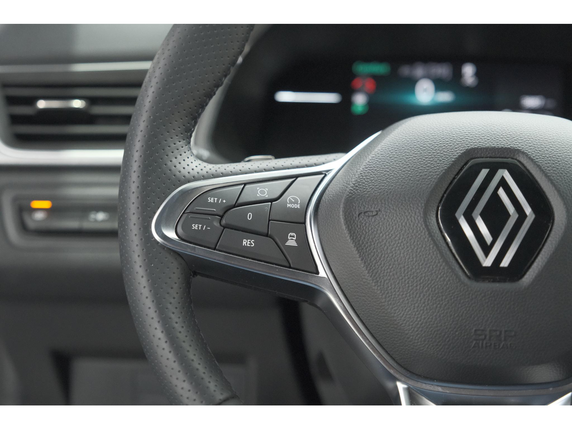 Renault Captur Mild Hybrid 160 EDC Techno | Pack Winter | Camera | Adaptieve Cruise Control | Apple Carplay