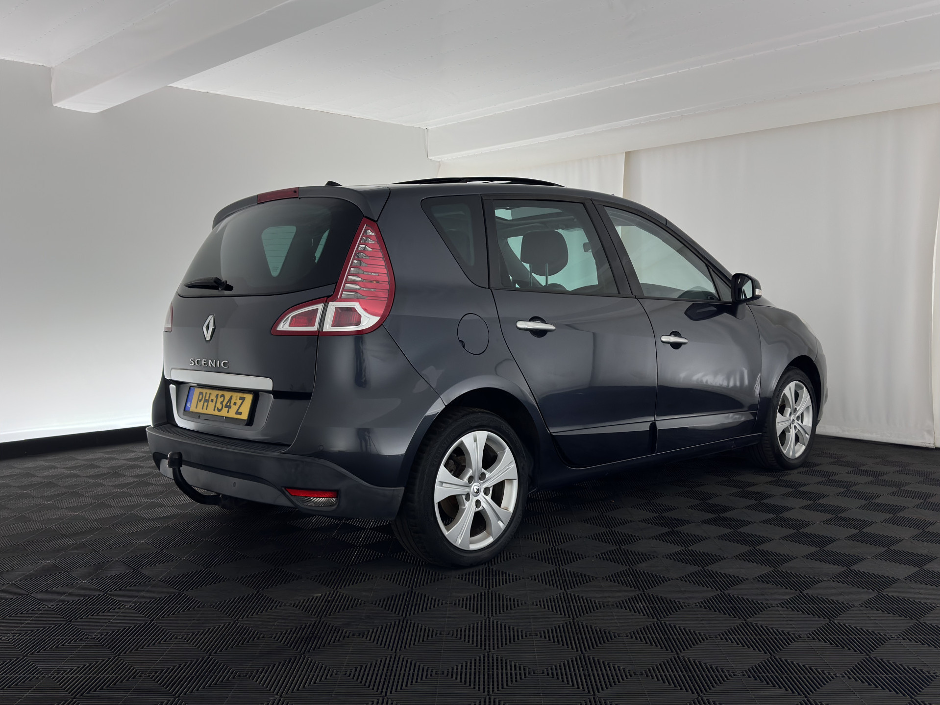 Renault Scénic 2.0 Aut. *PANO | LEATHER-FABRIC | NAVI-FULLMAP | KEYLESS | ECC | DIGIT-COCKPIT | PDC | CRUISE | TOWBAR |  17''ALU*