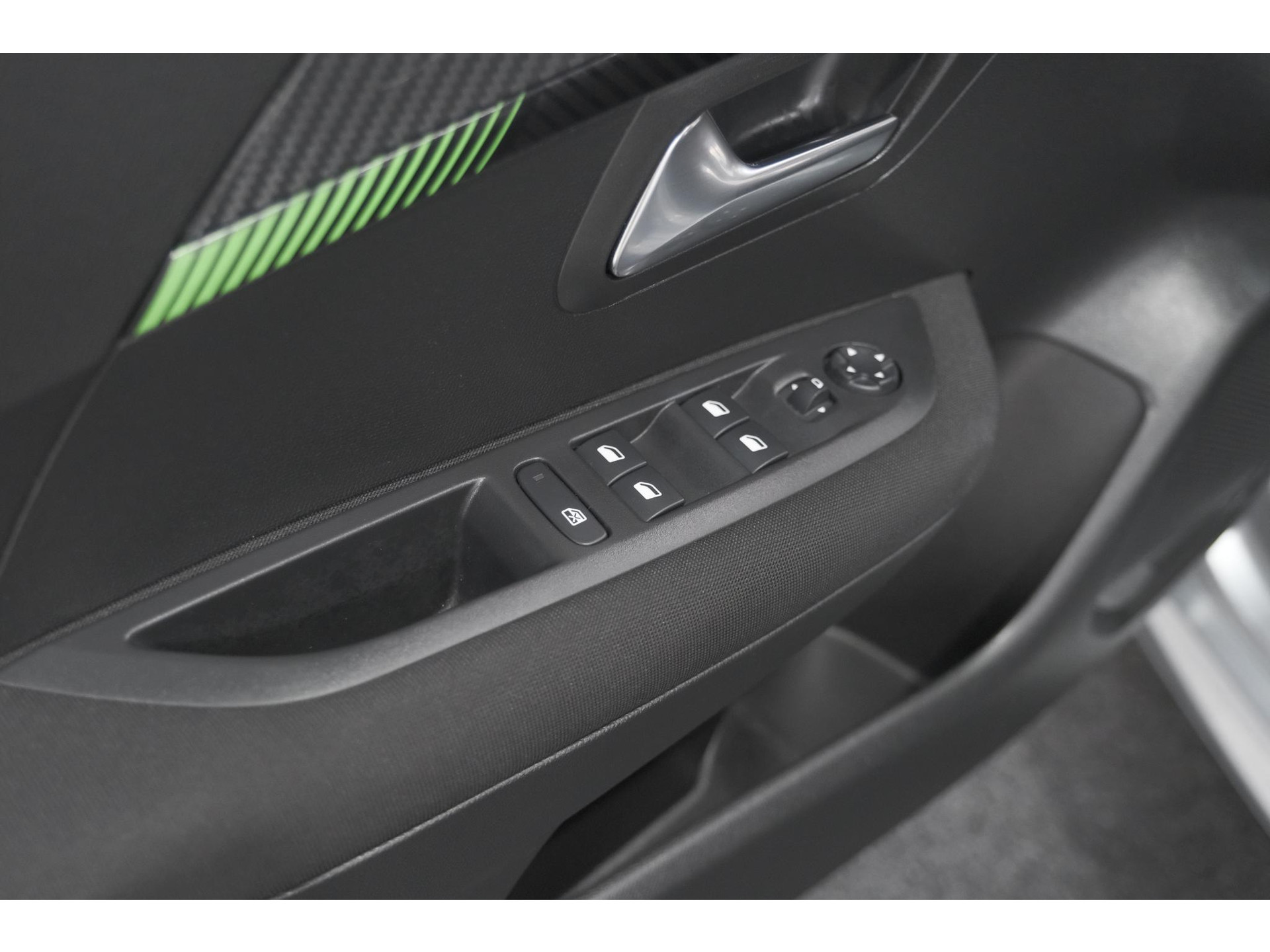 Peugeot 208 PureTech 100 Active | Parkeersensoren | Navigatie | Apple Carplay