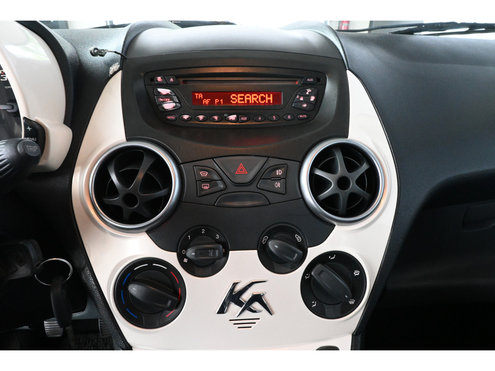 Ford Ka 1.2 Trend Airco Elektrisch Pakket! Licht metaal Nieuwe APK! Inruil Mogelijk!