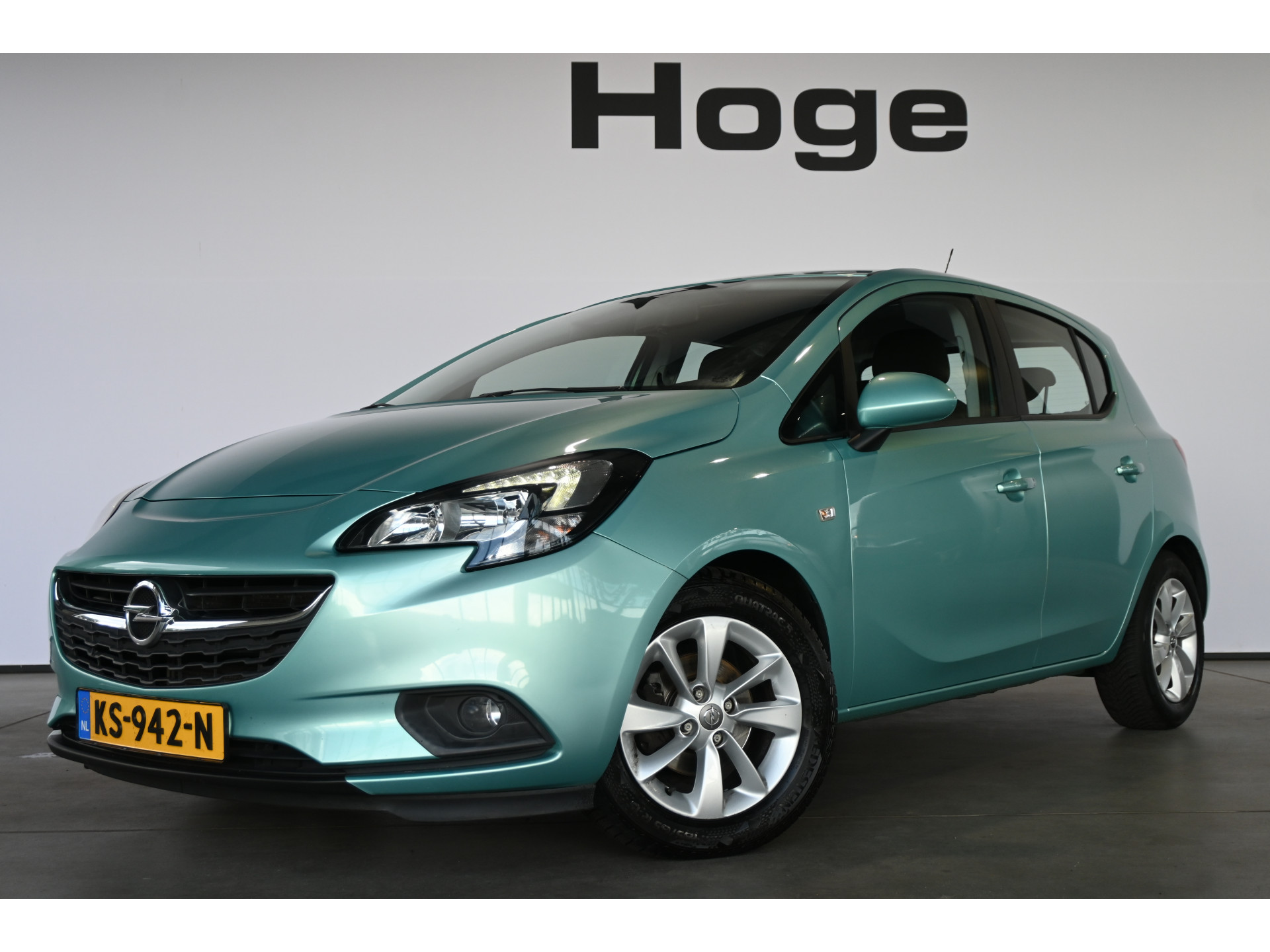 Opel Corsa 1.4 Edition Airco Cruise control Lichtmetaal Elektrisch Pakket Goed Onderhouden! Inruil Mogelijk!