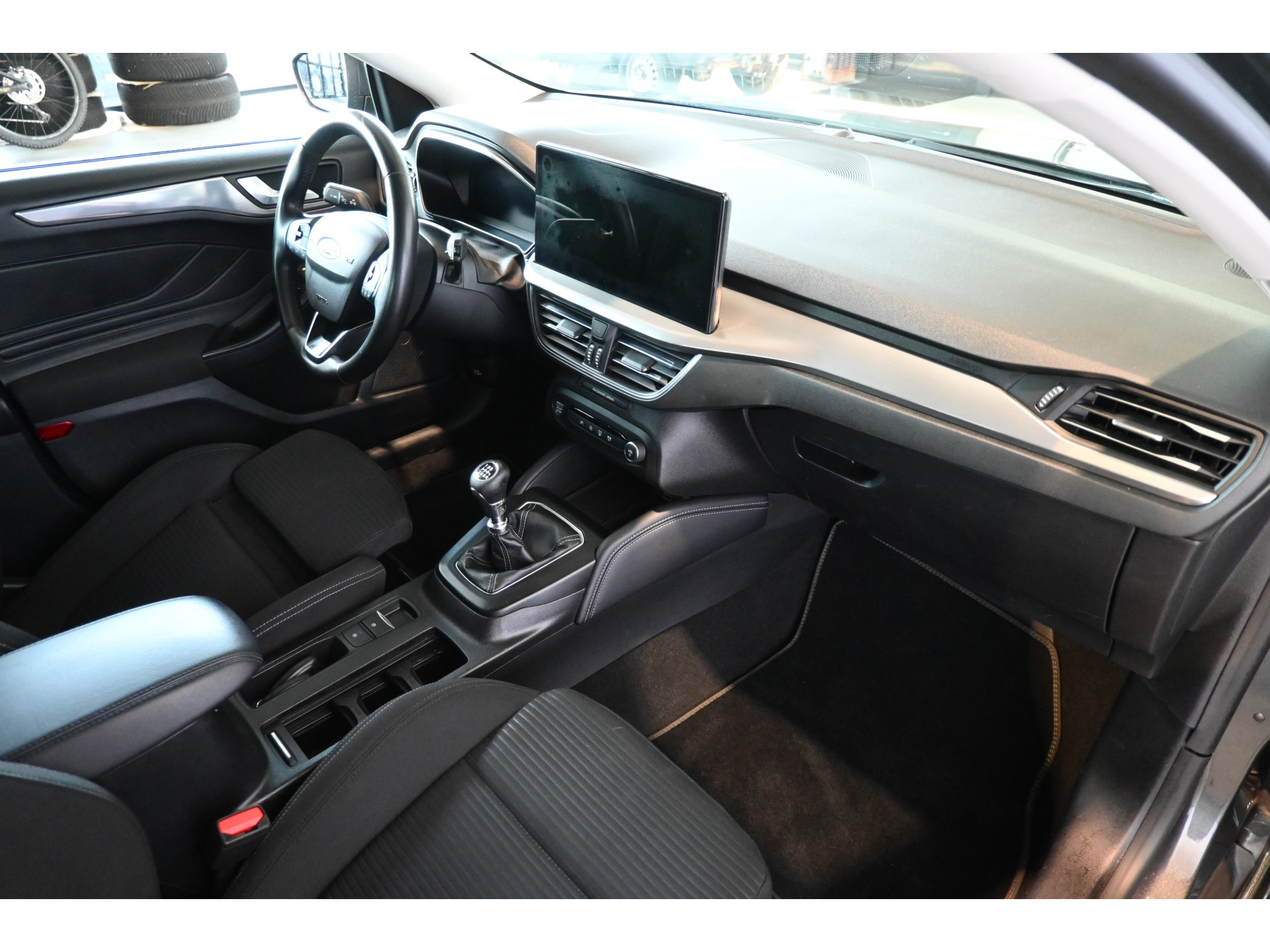 Ford Focus Wagon 1.0 EcoBoost Hybrid Titanium X Nap! Cruise Clima Full LED Trekhaak CarPlay Navigatie Inruil Mogelijk!