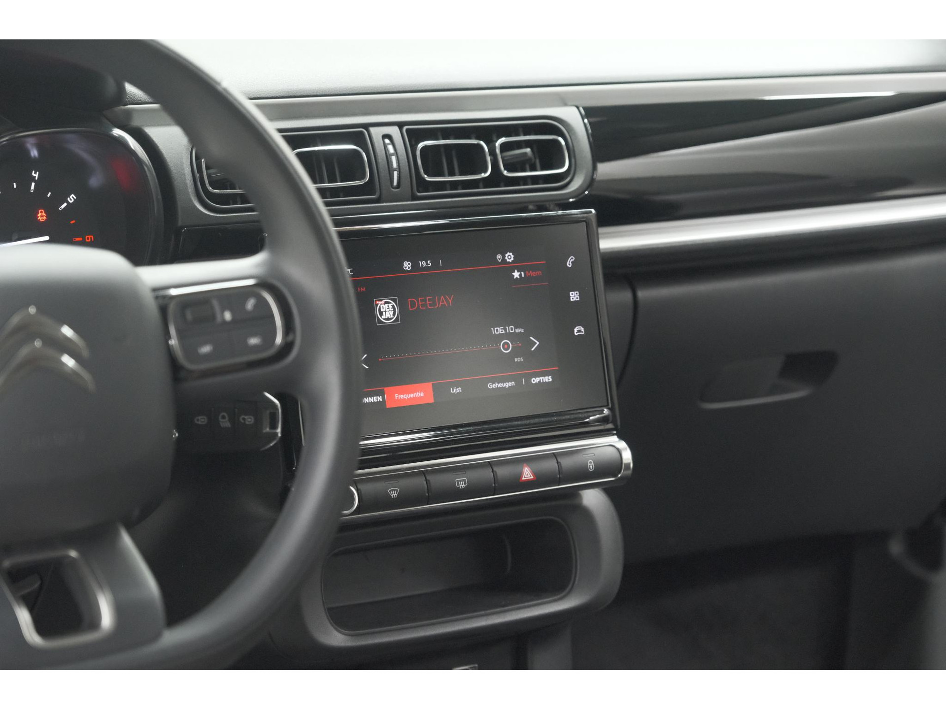 Citroen C3 PureTech 110 EAT6 Max | Apple Carplay | Parkeersensoren | Climate Control | 16 Inch Lichtmetalen Velgen