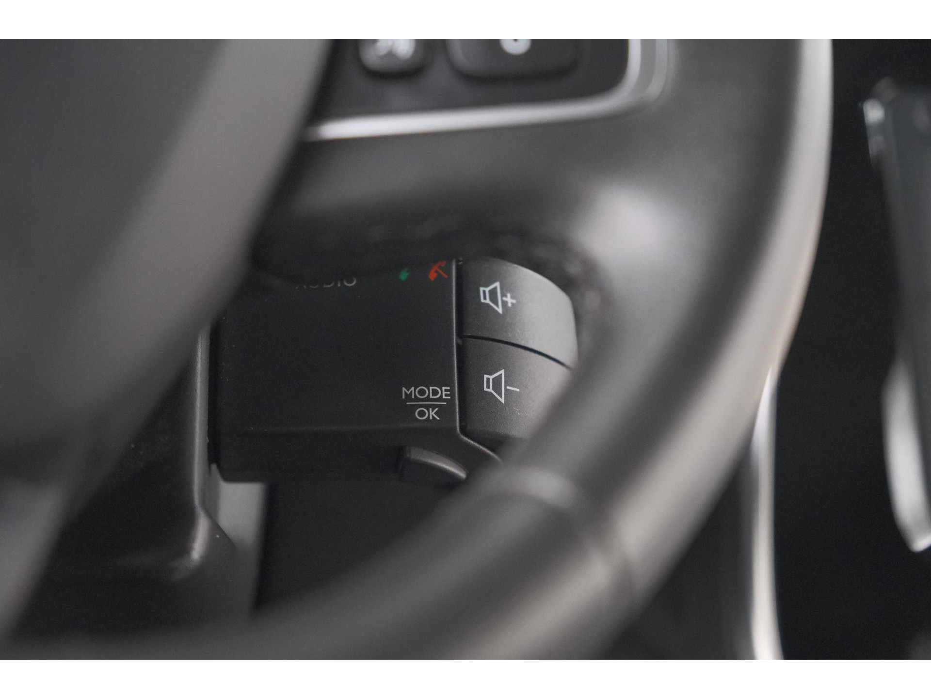 Renault Captur TCe 90 Limited | Trekhaak | Navigatie | Parkeersensoren