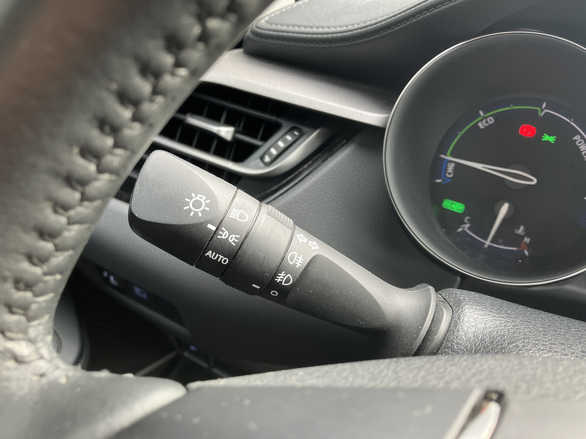Toyota C-HR 1.8 Hybrid Active AUT. | 1e eigenaar | navigatie | camera | apple carplay | cruise control | 36.000 KM