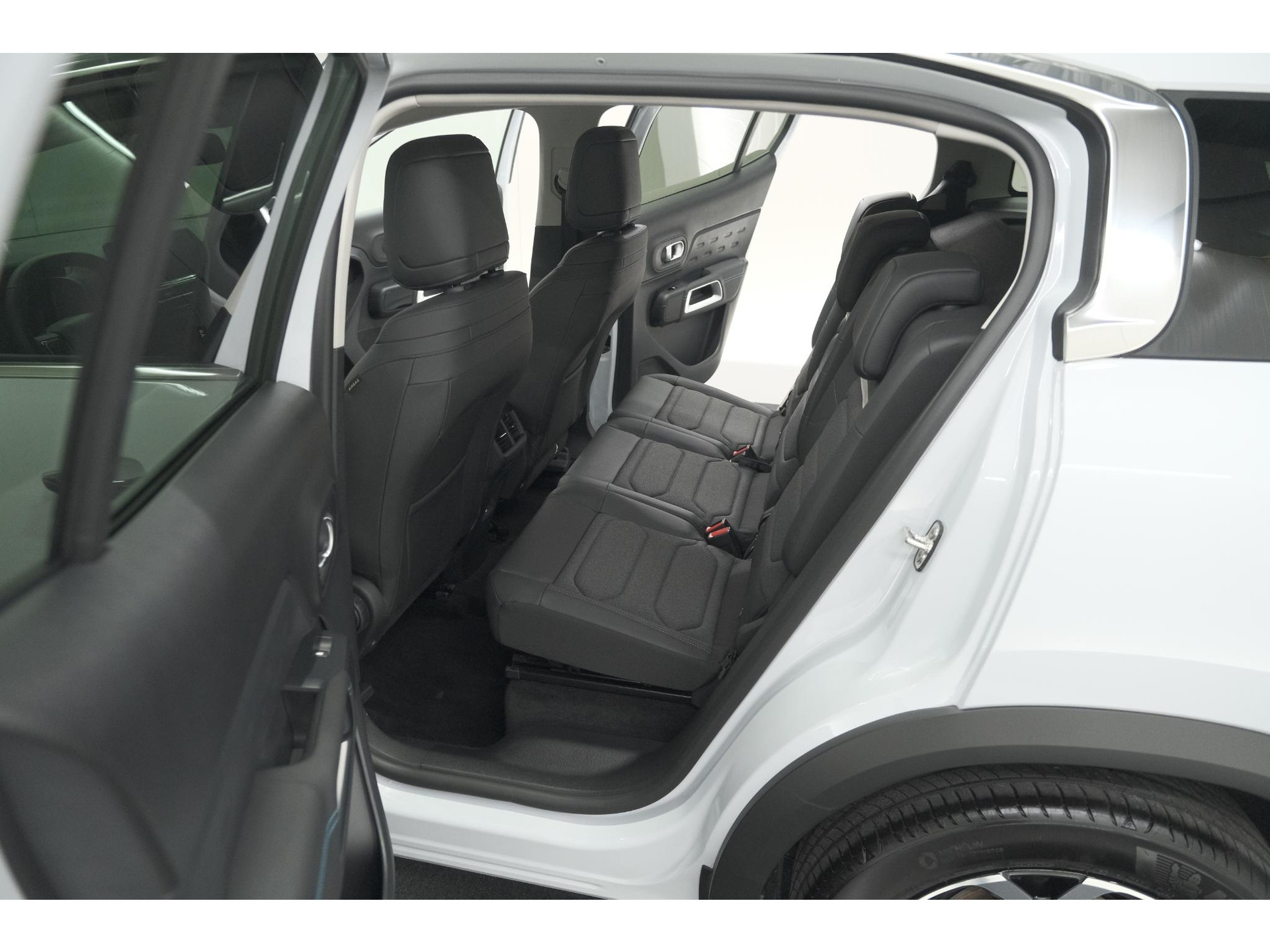 Citroen C5 Aircross 1.2 Hybrid 145pk Max | Camera | Adaptieve Cruise Control | Dodehoekdetectie