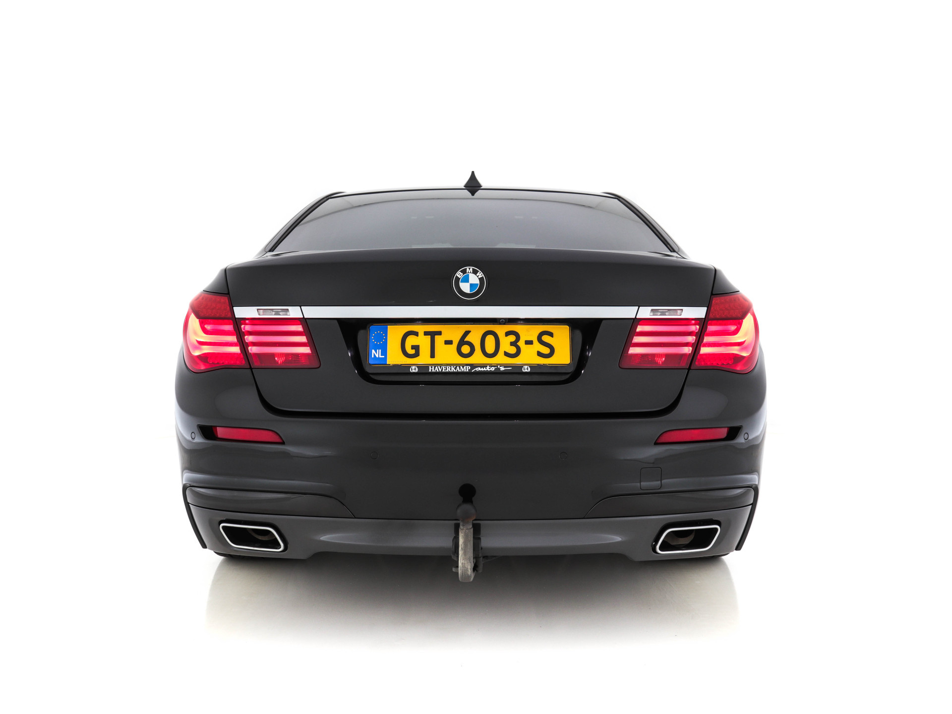 BMW 7-serie 740d xDrive M-Sport Aut. *PANO | LEATHER | FULL-LED | SURROUND-VIEW | NAVI-FULLMAP | SOFT-CLOSE | HEAD-UP | HARMAN/KARDON-AUDIO | KEYLESS | CRUISE | HEATED-SPORTSEATS | LANE-ASSIST | MEMORY-PACK | TOWBAR