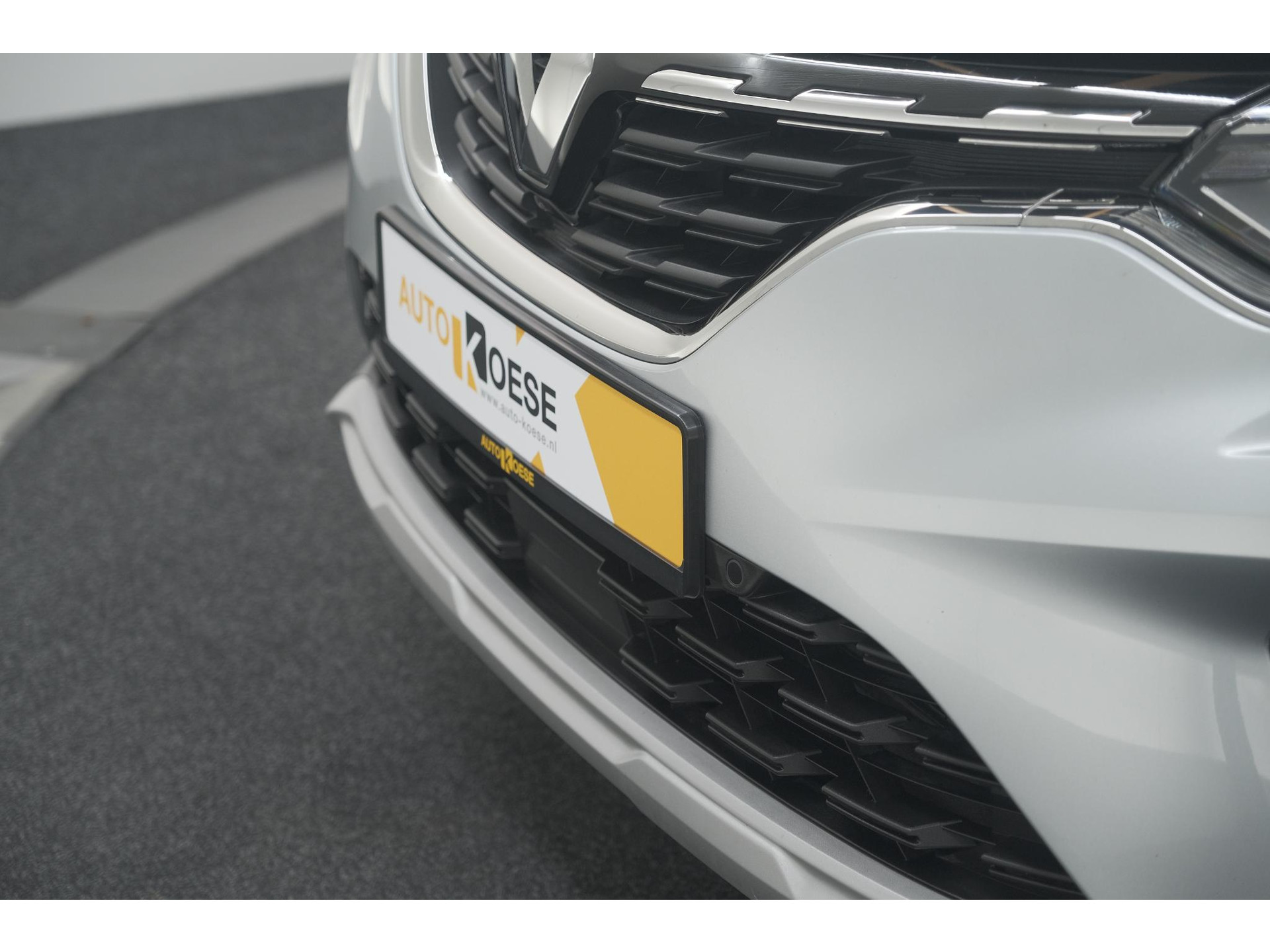 Renault Captur Mild Hybrid 140 EDC Techno | Trekhaak | 360 Camera | 9.3 Inch Grootscherm | Apple Carplay | Parkeersensoren