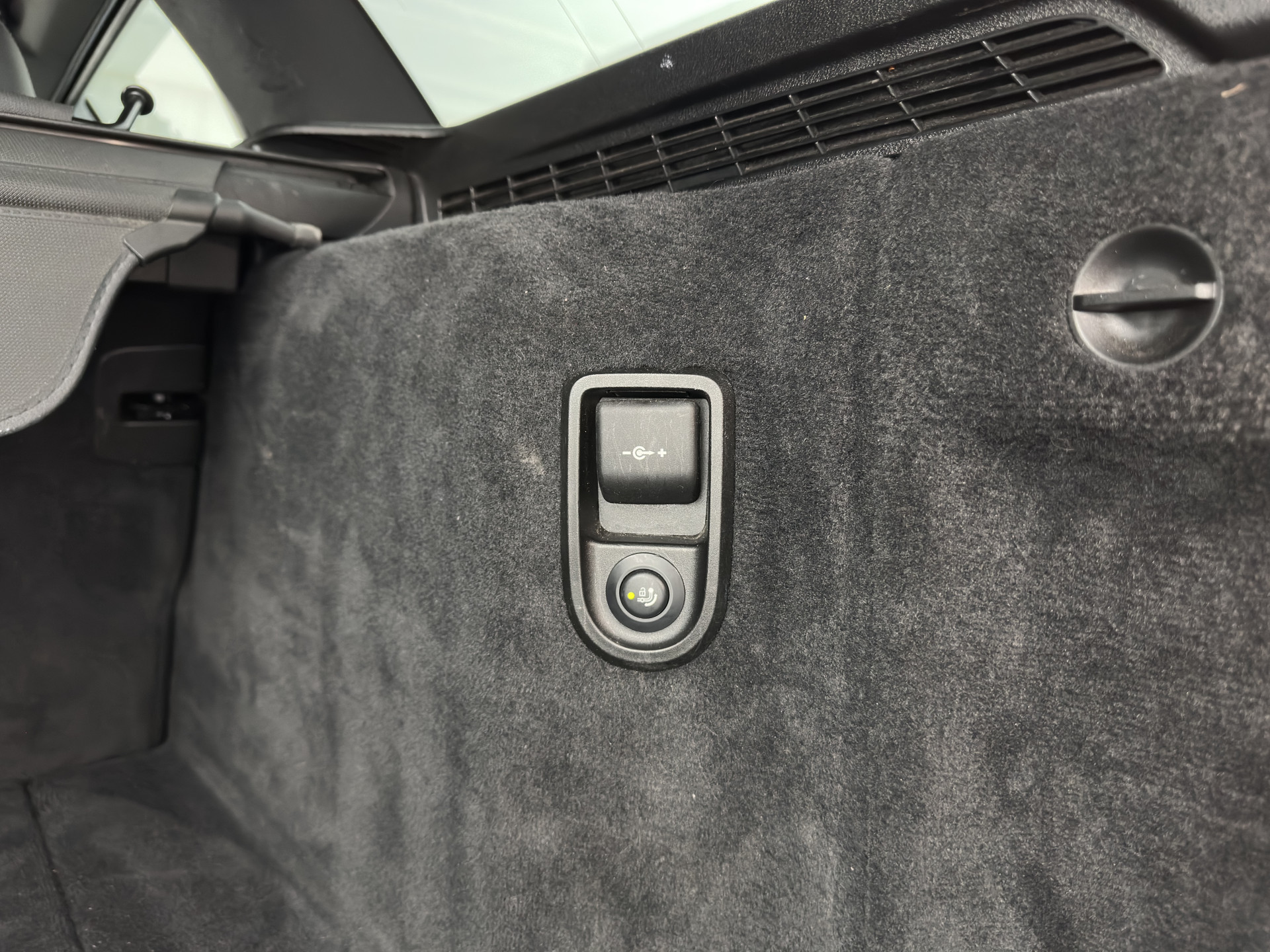 BMW 5-serie Touring 530d Sportline High Executive Aut. *PANO | LEATHER | FULL-LED | MEMORY-PACK | TOP-VIEW | HEATED-COMFORTSEATS | NAVI-FULLMAP | PRIVACY-GLASS | AMBIENT-LIGHT | ECC | CARPLAY | PDC | TOWBAR | SHIFT-PADDLES | 20"ALU*