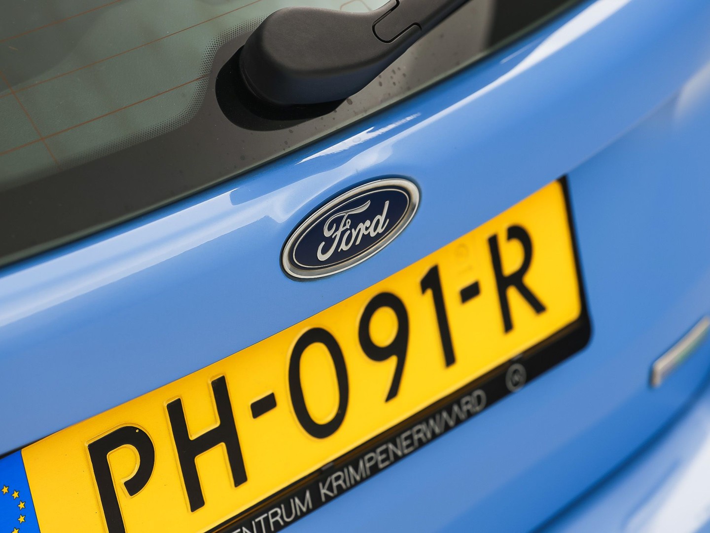 Ford Focus 1.0 Sport (NAVIGATIE, LM VELGEN, PARKEERSENSOREN, TREKHAAK, SPORTSTOELEN, CRUISE, NIEUWSTAAT)