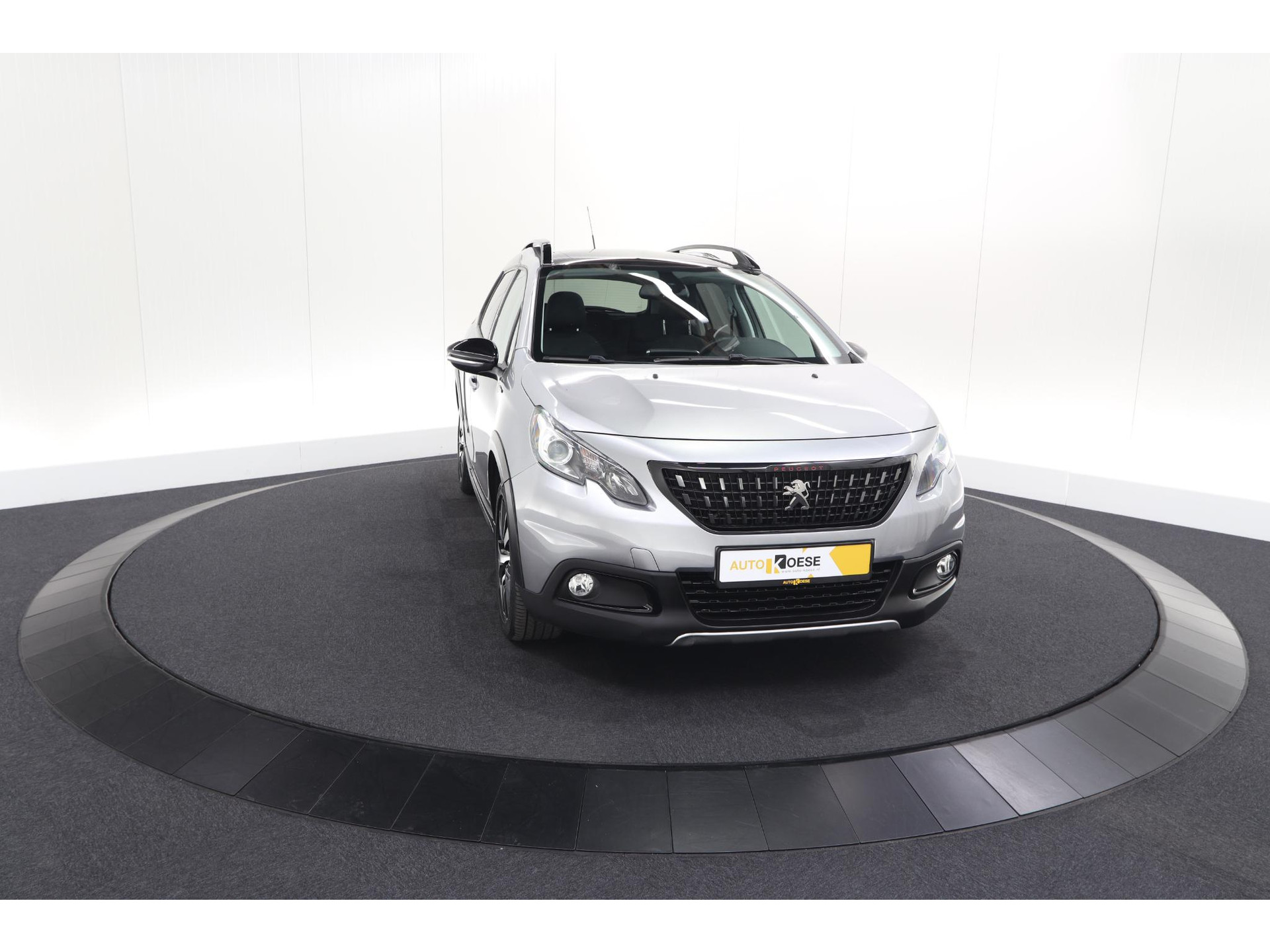 Peugeot 2008 PureTech 110 EAT6 GT-Line | Trekhaak | Panoramadak | Apple Carplay | Parkeersensoren