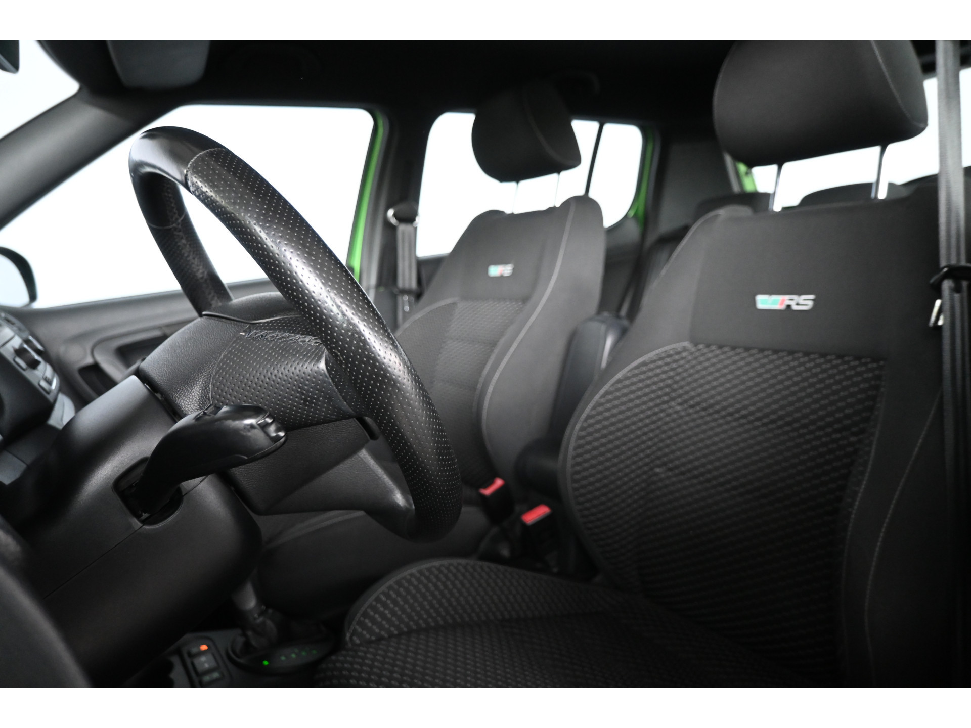 ŠKODA Fabia 1.4 TSI RS 180PK! Automaat Clima Carplay Cruise Control Stoelverwarming Inruil Mogelijk!