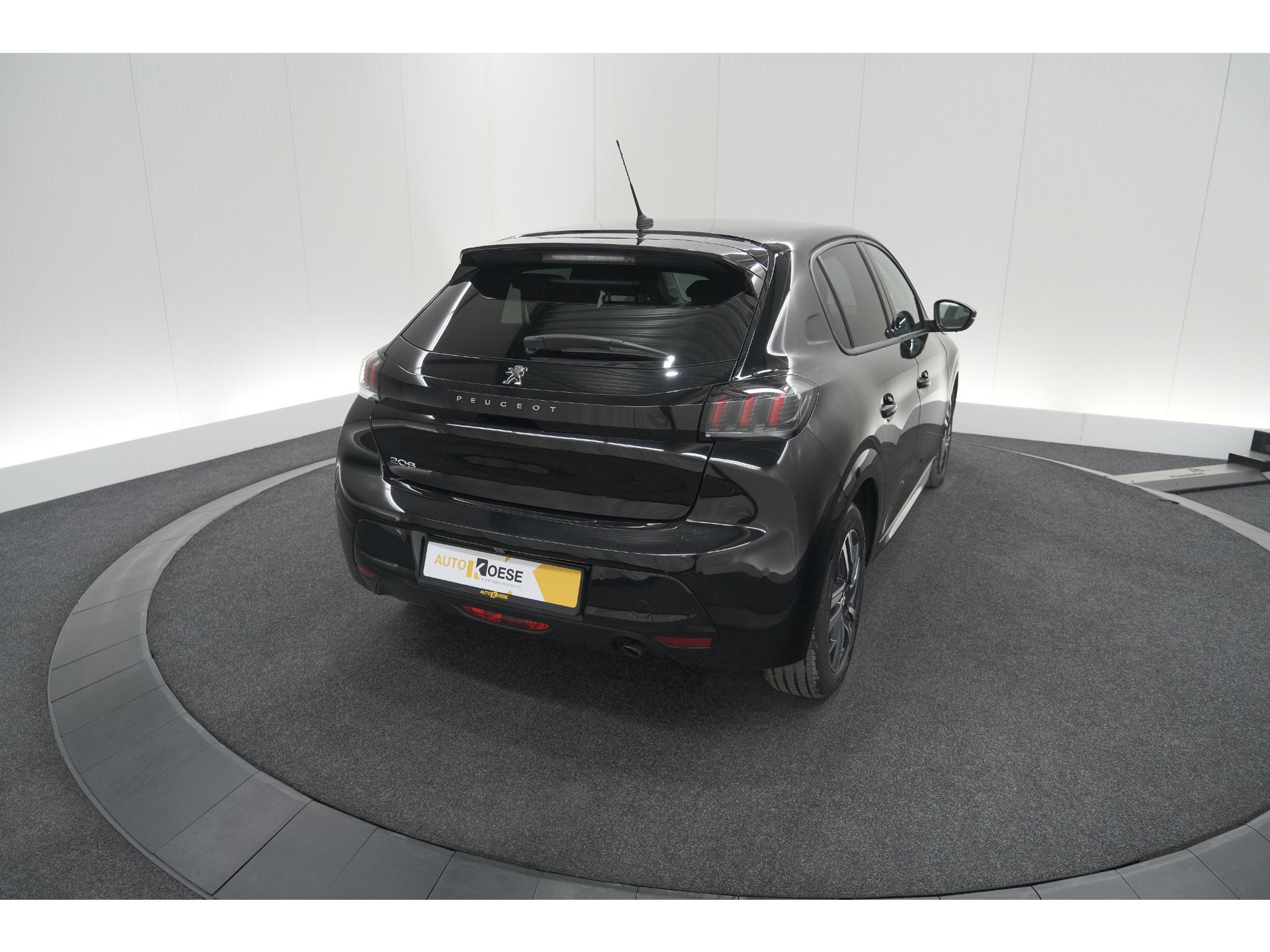 Peugeot 208 PureTech 100 Allure Pack | Camera | Apple Carplay | Stoelverwarming | Parkeersensoren