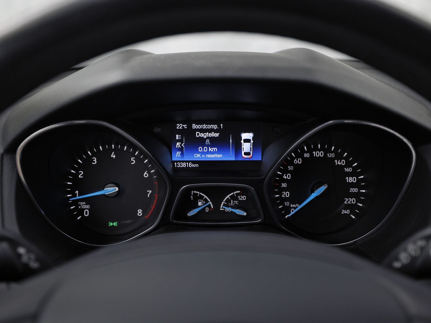 Ford Focus Wagon 1.0 Sport (APPLE CARPLAY, GROOT NAVI, CAMERA, CLIMATE, SPORTSTOELEN, TREKHAAK, CRUISE, NIEUWSTAAT)