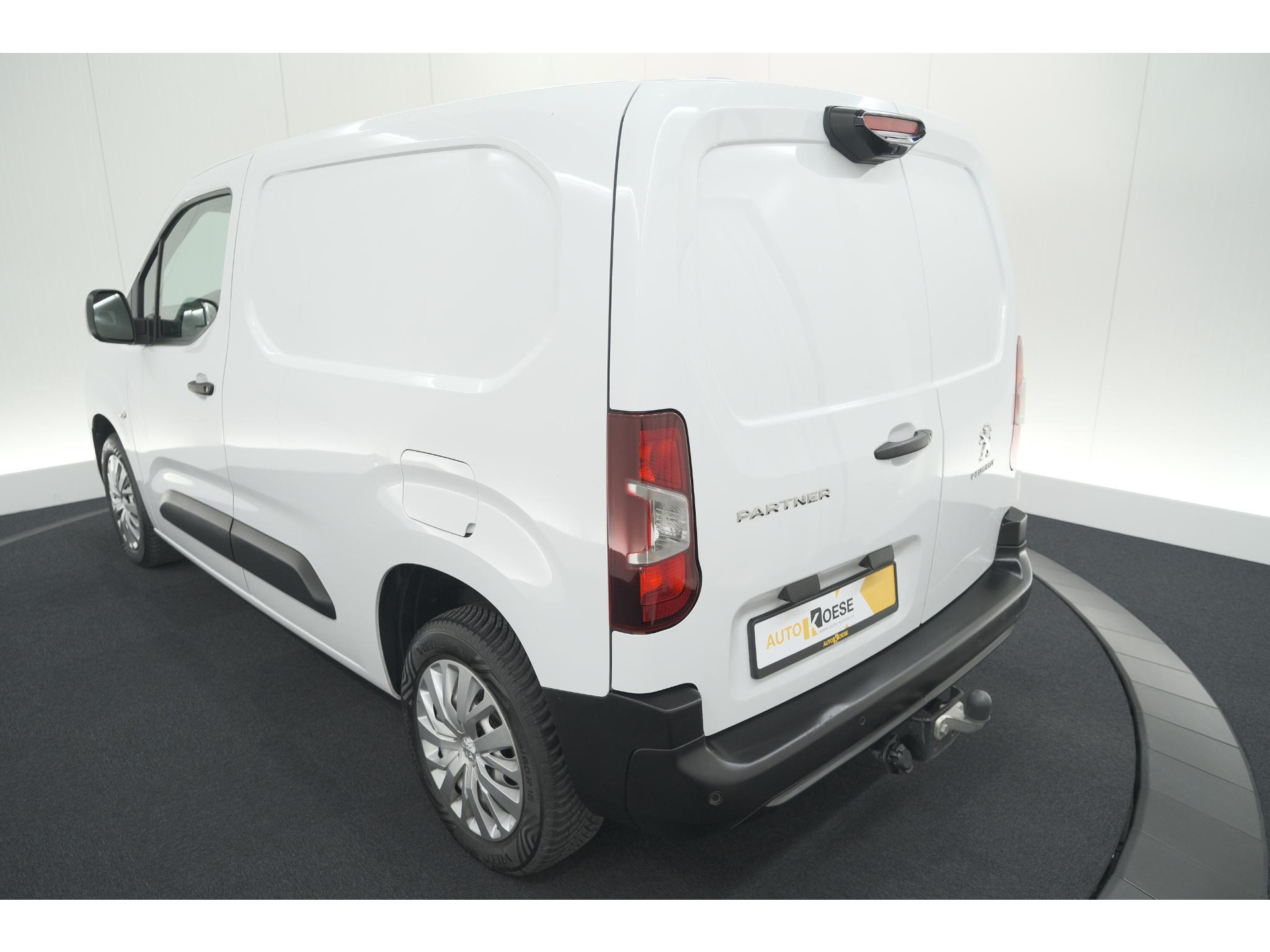 Peugeot Partner 1.5 BlueHDi 100 S&S L1 | Trekhaak | Camera | Apple Carplay | Laadruimte-Pakket