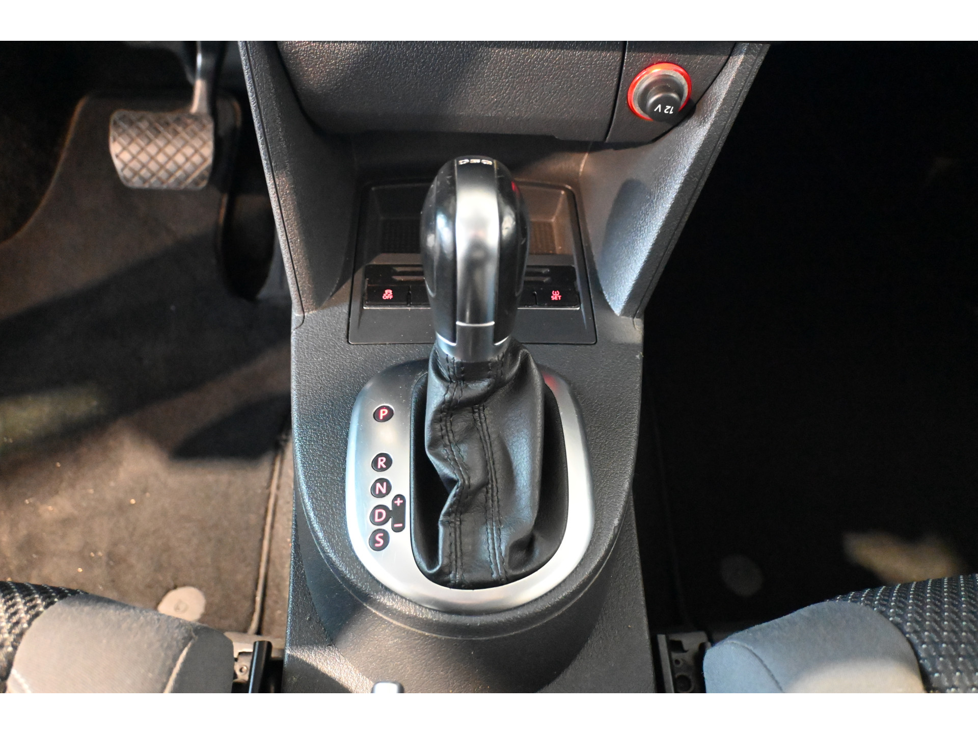 Volkswagen Touran 1.4 TSI Highline Automaat Clima Stoelverwarming Goed Onderhouden! Inruil Mogelijk!