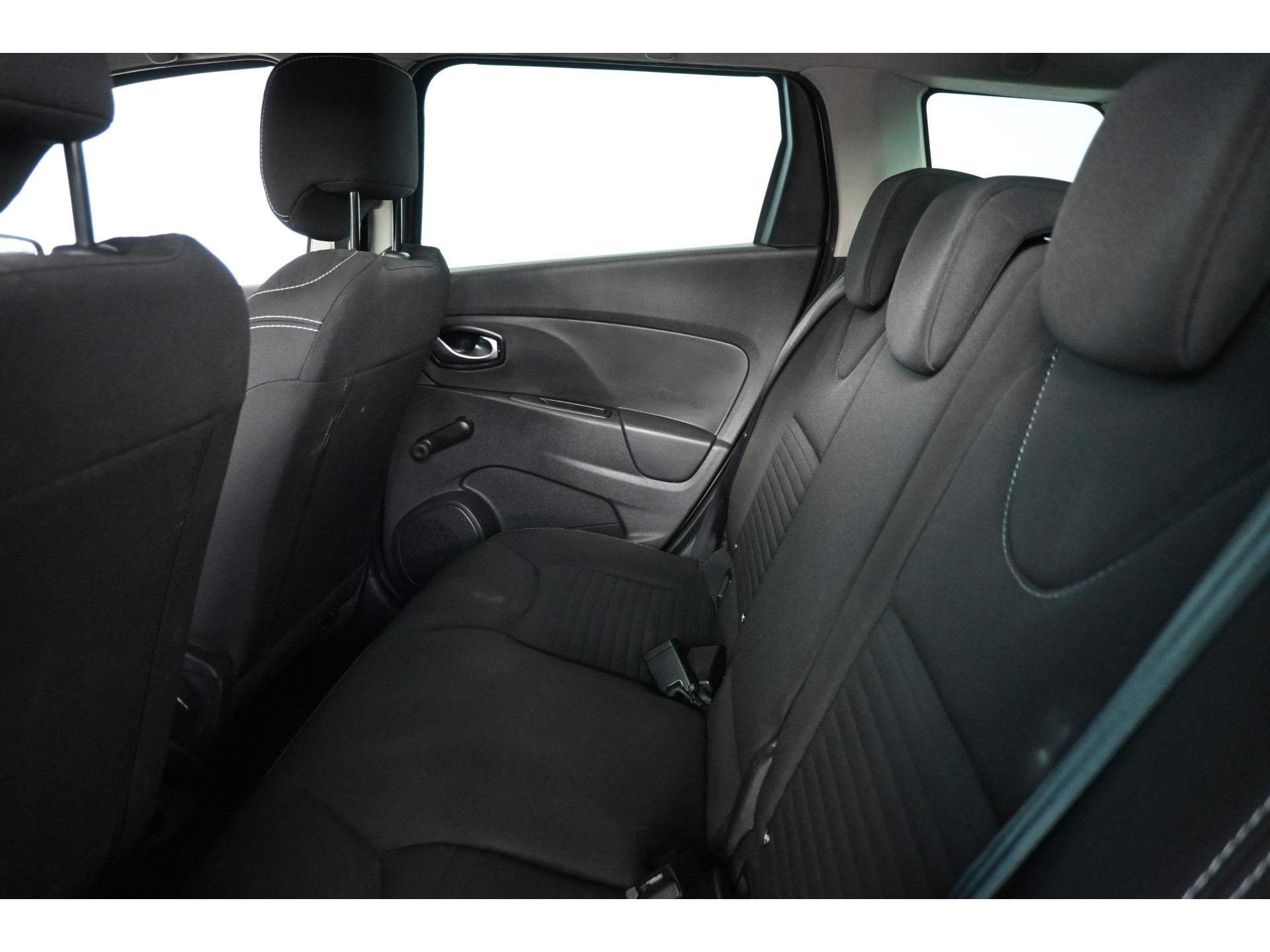 Renault Clio Estate 1.5 dCi ECO Limited Navigatie Airco Cruise control All in Prijs Inruil Mogelijk!