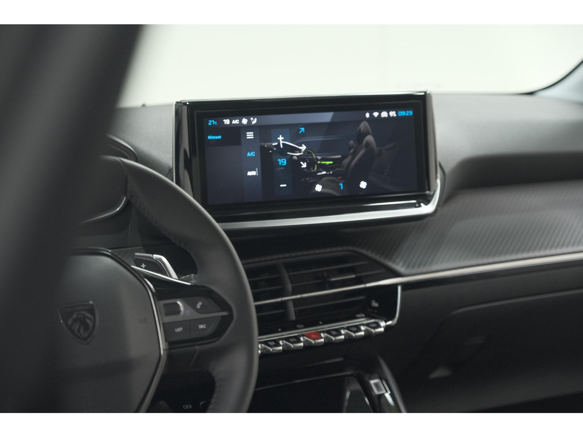 Peugeot 208 Hybrid 100 e-DCS6 Allure | Camera | Apple Carplay | Keyless Entry | Parkeersensoren