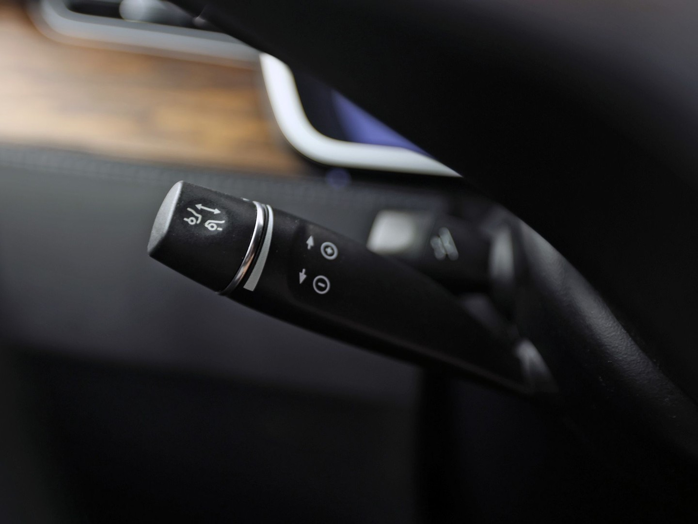Tesla Model X 100D 7 Persoons 417Pk (AUTOPILOT, LUCHTVERING, STUUR/STOELVERWARMING, CAMERA, ADAPTIVE CRUISE, KEYLESS ENTRY, NIEUWSTAAT)
