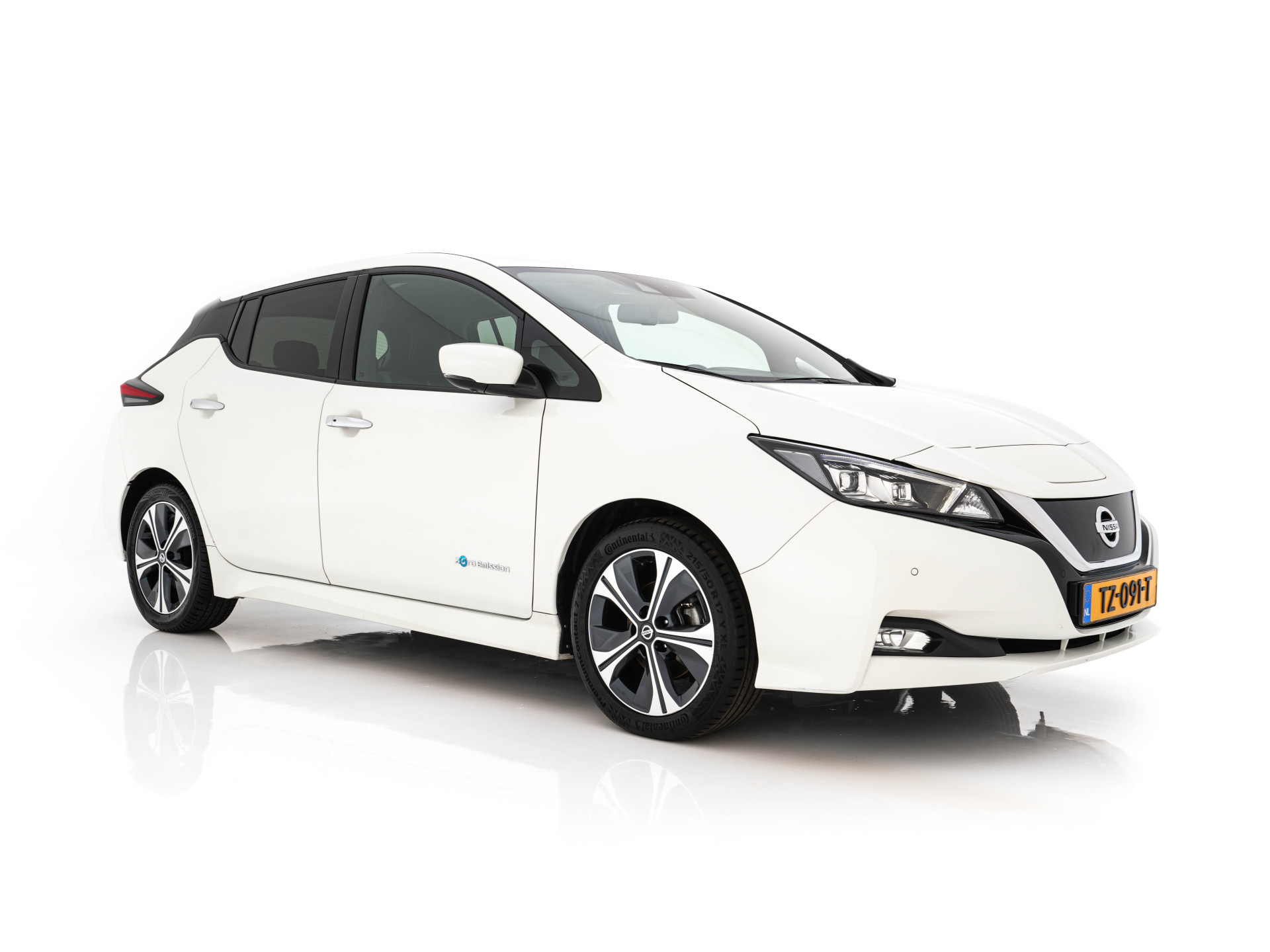 Nissan LEAF Tekna 40 kWh *LUXURY-LEATHER | FULL-LED | KEYLESS | NAVI-FULLMAP | BLIND-SPOT | BOSE-SOUND | DAB+ | HEATED-COMFORTSEATS | DIGI-COCKPIT | PRIVACY-GLASS | TOPVIEW-CAMERA | 17"ALU*