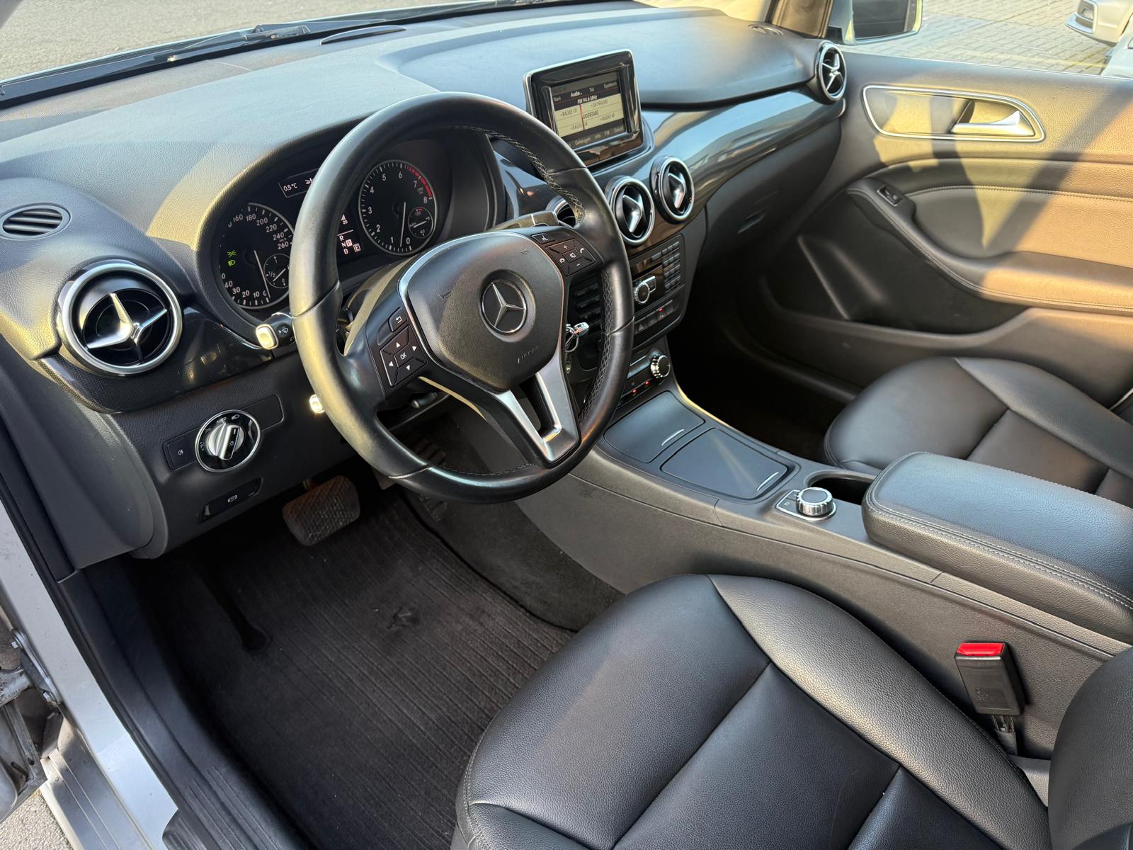 Mercedes-Benz B-klasse 180 Ambition | 2E EIGENAAR |3/6/12MND GARANTIE | AUTOMAAT | CRUISE | NAVI | XENON | LMV |