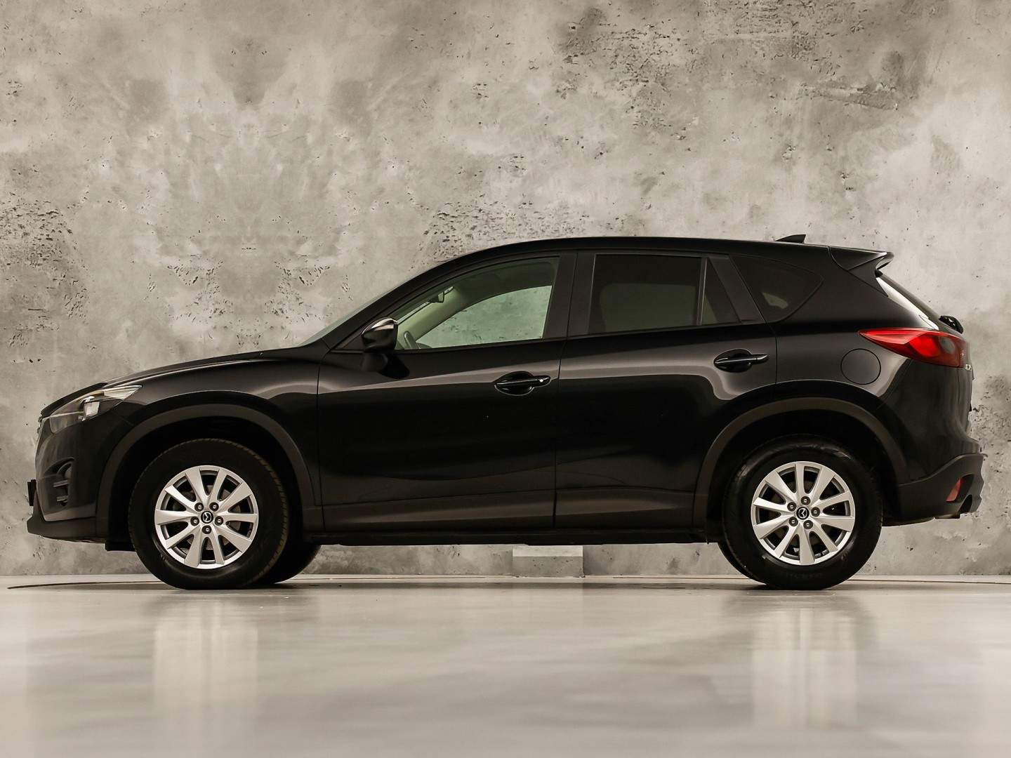 Mazda CX-5 2.0 SkyActiv-G 165 TS 2WD (NAVIGATIE, CLIMATE, STOELVERWARMING, GETINT GLAS, PARKEERSENSOREN, CRUISE, NIEUWE APK, NIEUWSTAAT)