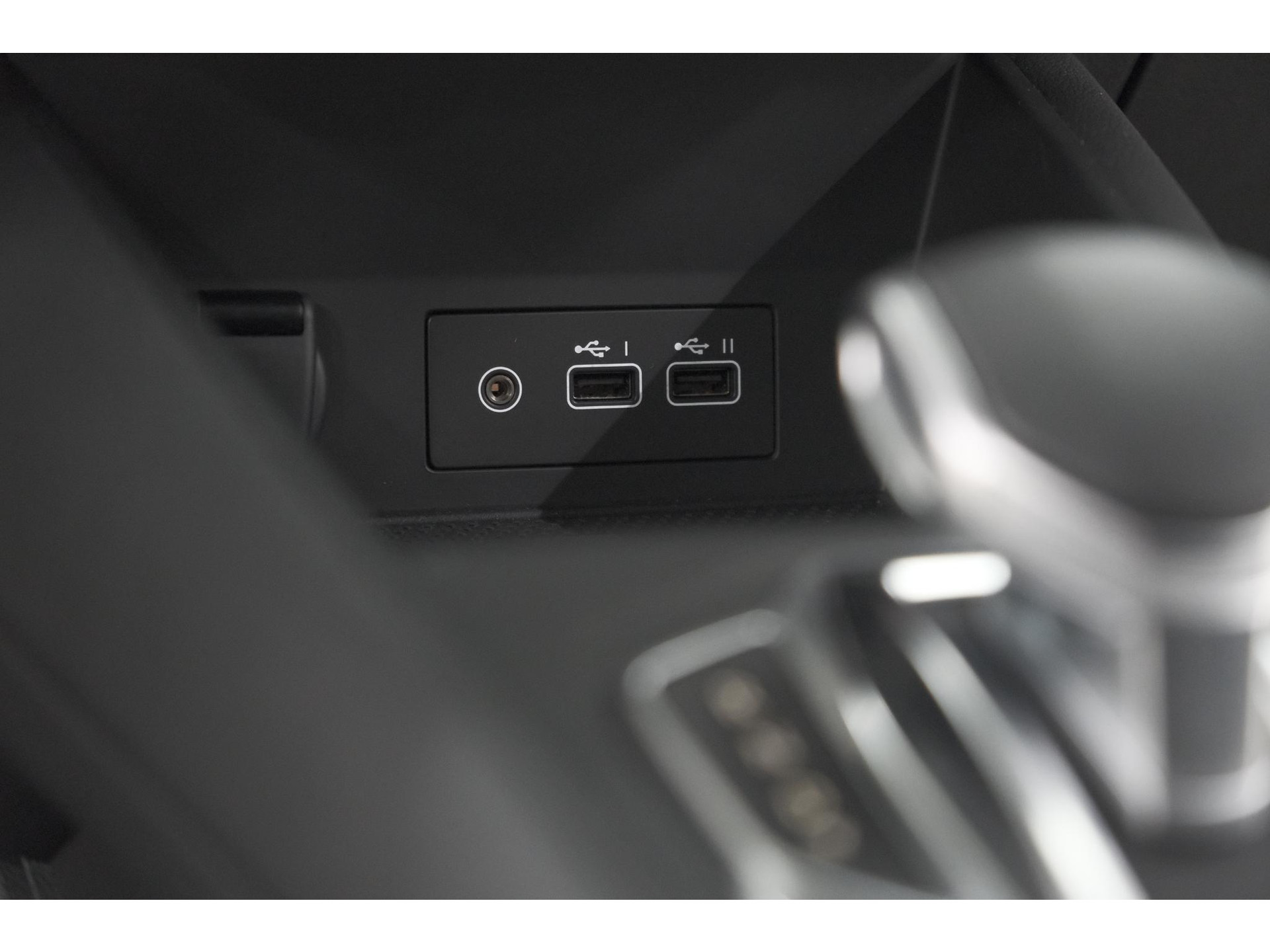 Renault Captur Mild Hybrid 140 EDC Techno | Camera | 9.3 Inch Scherm | Apple Carplay | Parkeersensoren | Allseason Banden | Stoelverwarming
