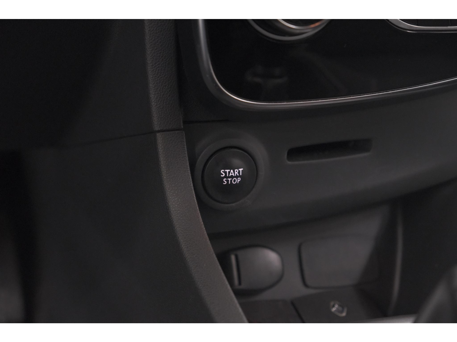 Renault Clio 1.2 Limited | Trekhaak | Navigatie | Parkeersensoren | Climate Control