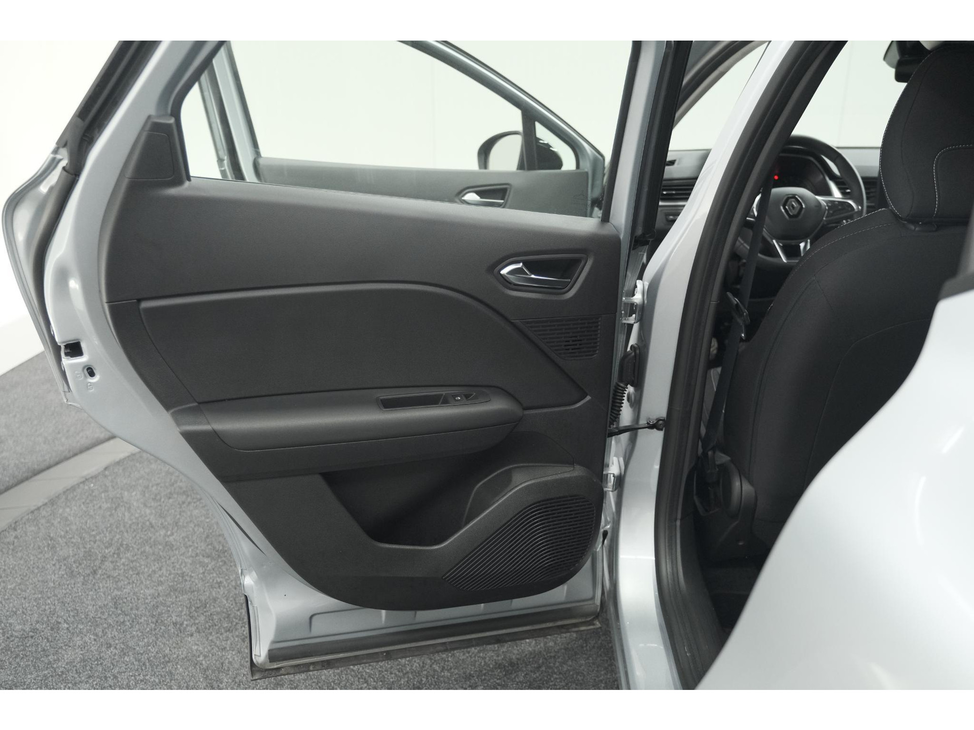 Renault Captur TCe 90 Evolution | Parkeersensoren | Navigatie | Allseason Banden | Apple Carplay
