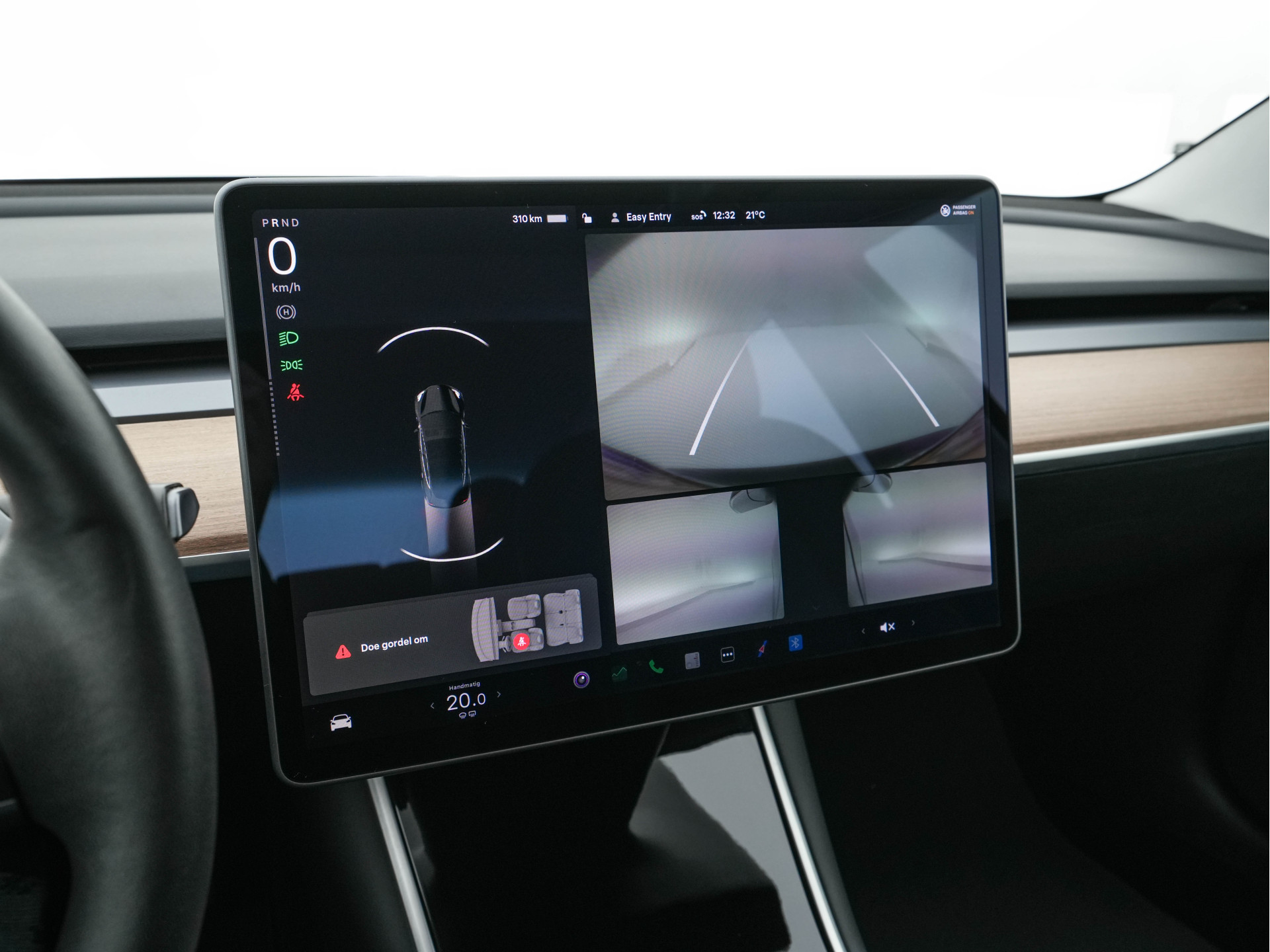 Tesla Model 3 Standard RWD Plus 60 kWh [ 3-Fase ] {SOH-84%} (INCL-BTW) Aut. *PANO | AUTO-PILOT | LEATHER | KEYLESS | FULL-LED | MEMORY-PACK | SURROUND-VIEW | DAB | CARPLAY | DIGI-COCKPIT | LANE-ASSIST | COMFORT-SEATS | 18"ALU*