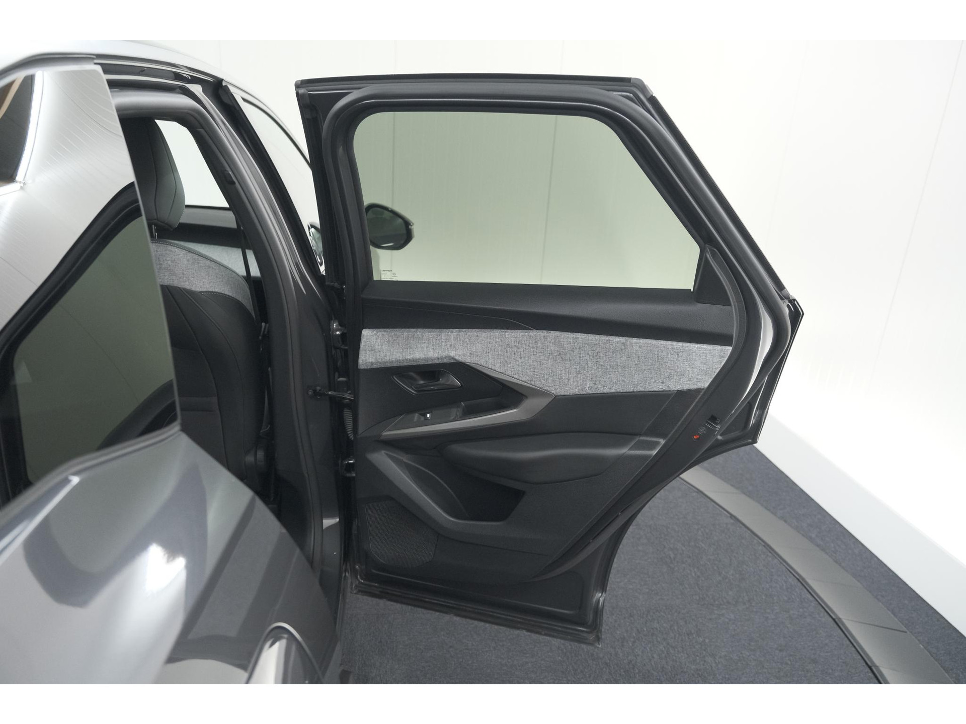 Peugeot 3008 1.2 Hybrid 136 e-DSC6 Allure | Camera | Stoelverwarming | Navigatie | Apple Carplay