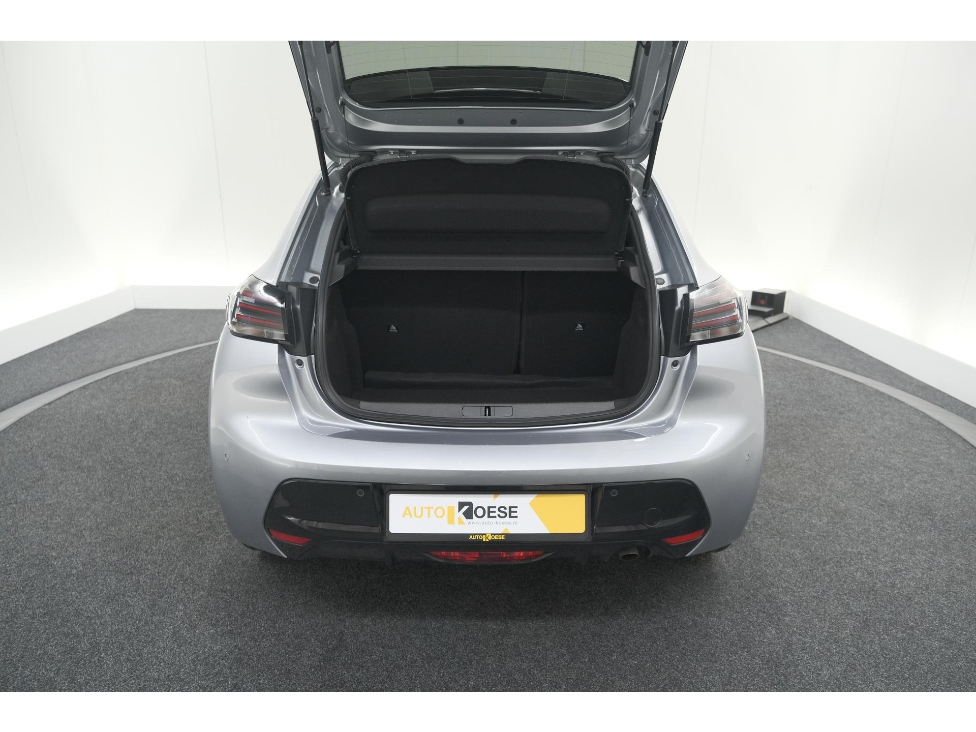 Peugeot 208 PureTech 100 Allure Pack | Nieuw Model | Apple CarPlay | Parkeersensoren | Climate Control