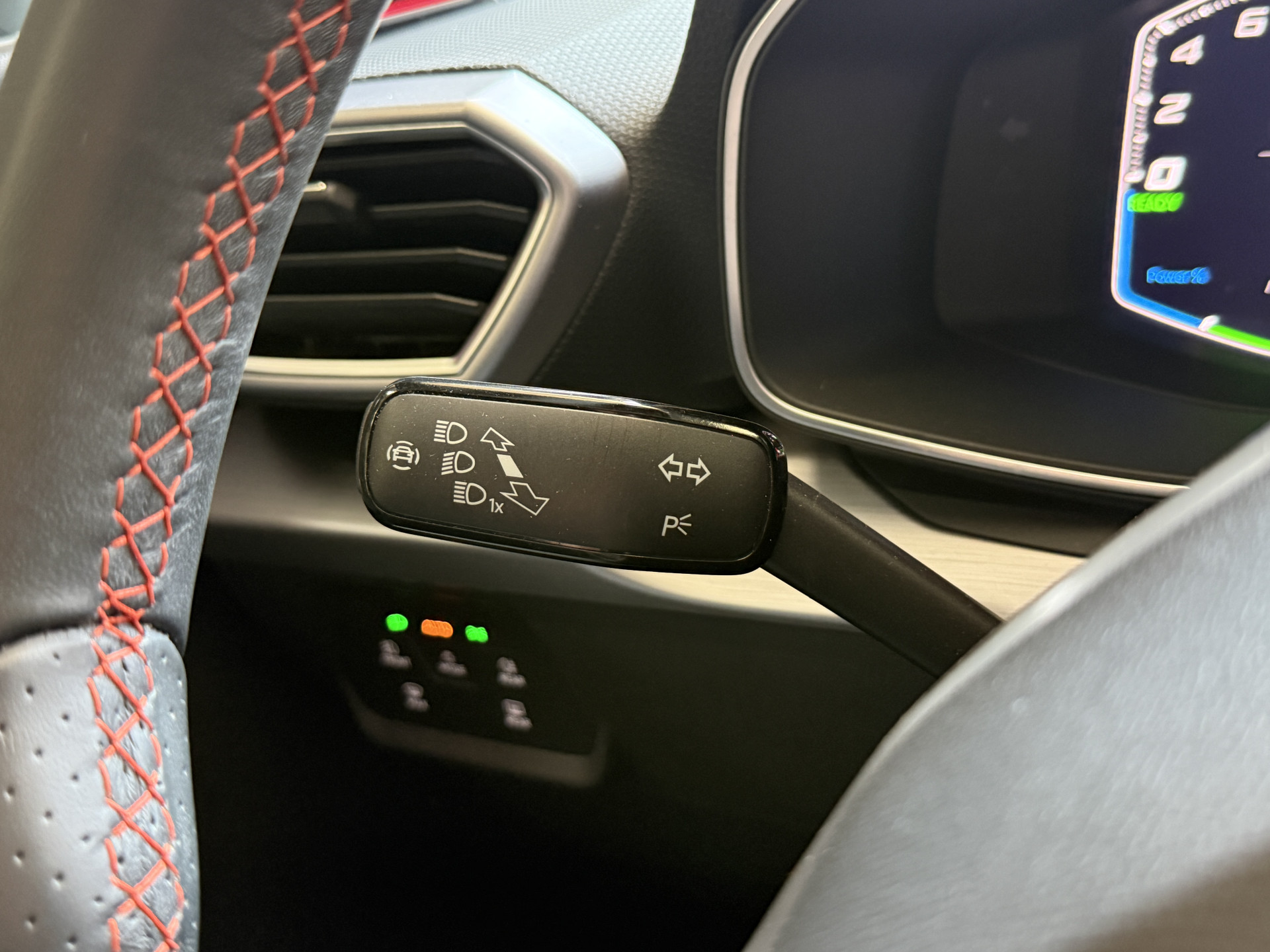 SEAT Leon 1.4 TSI eHybrid PHEV FR Business Intense | Keyless | Apple Carplay | Stoel/Stuurverwarming | Camera