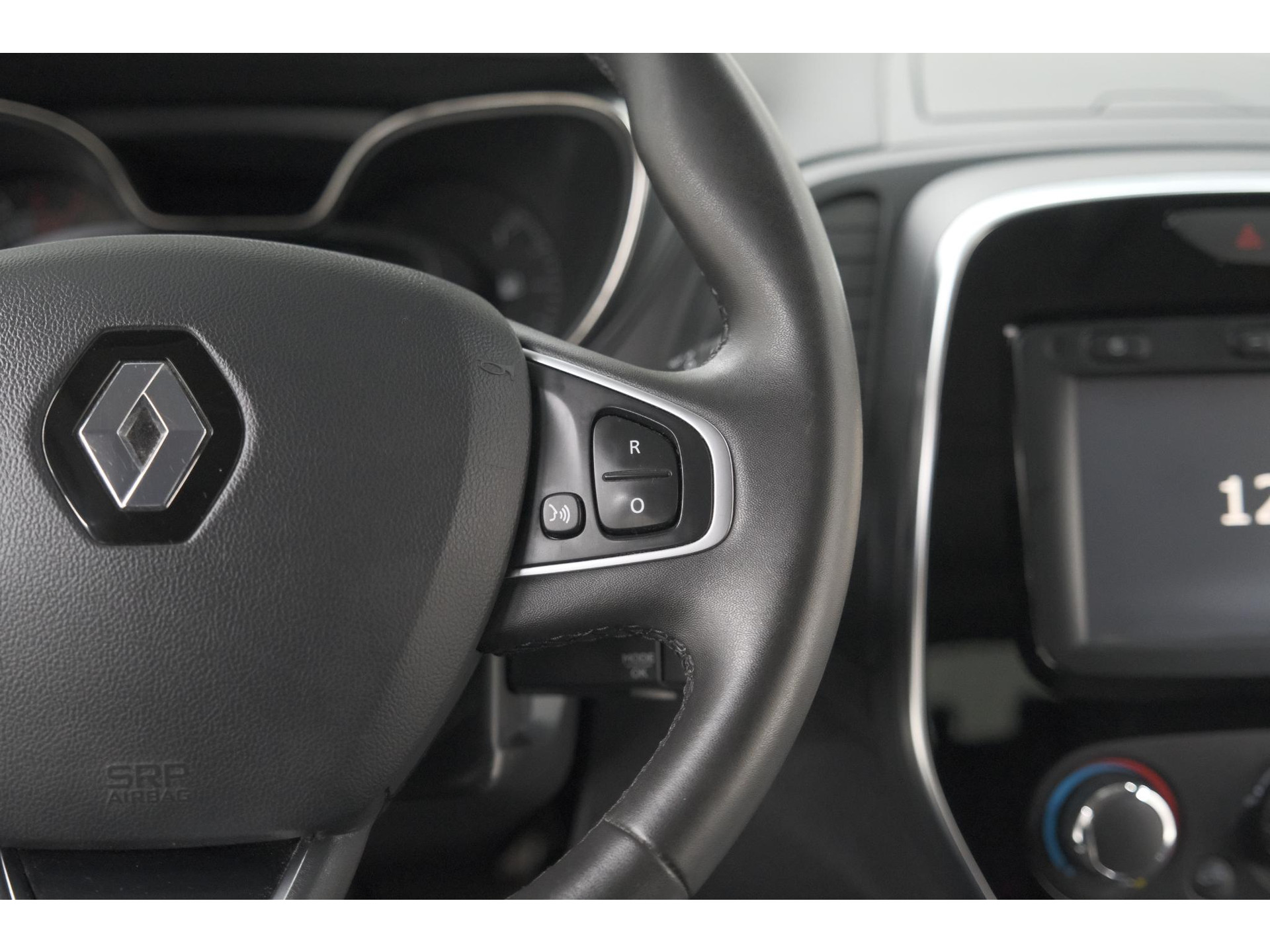 Renault Captur TCe 90 Limited | Trekhaak | Navigatie | Parkeersensoren