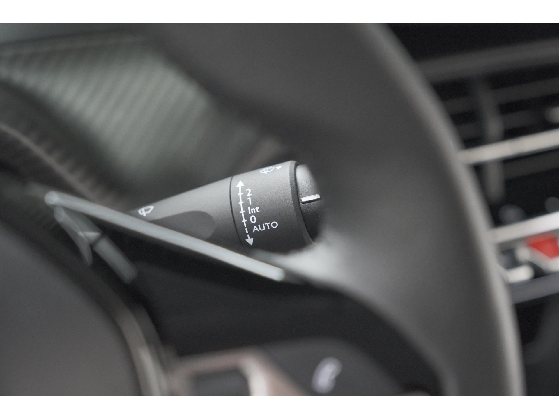 Peugeot 208 PureTech 100 Allure | Apple Carplay | Parkeersensoren | Climate Control