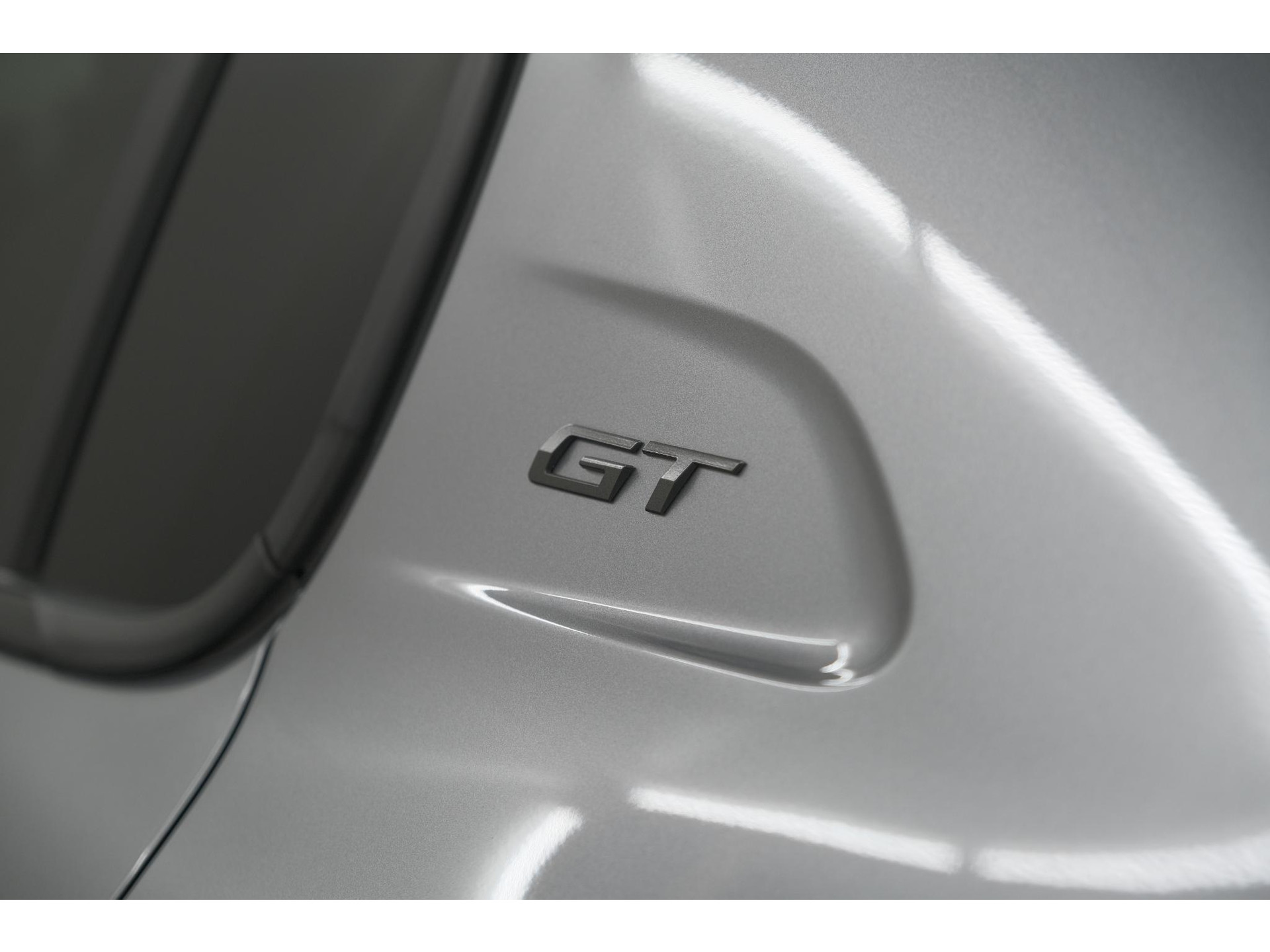 Peugeot 208 1.2 Hybrid 145 e-DCS6 GT | Alcantara Pakket | Camera | Apple Carplay | Stoelverwarming