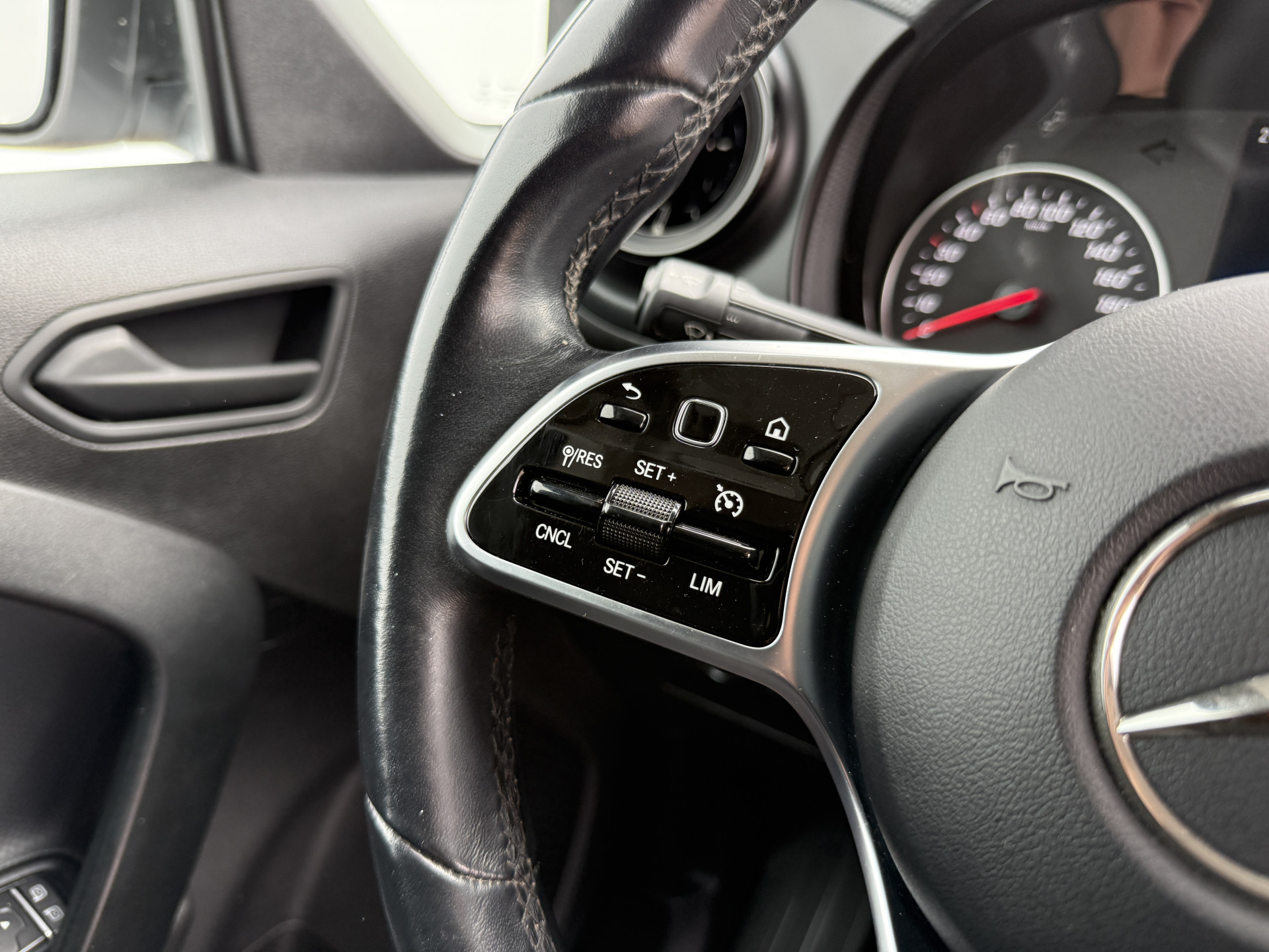 Mercedes-Benz Citan Pro 1.3 102PK **Benzine** L1 LED Airco Cruise control 1500kg Trekhaak Camera Carplay
