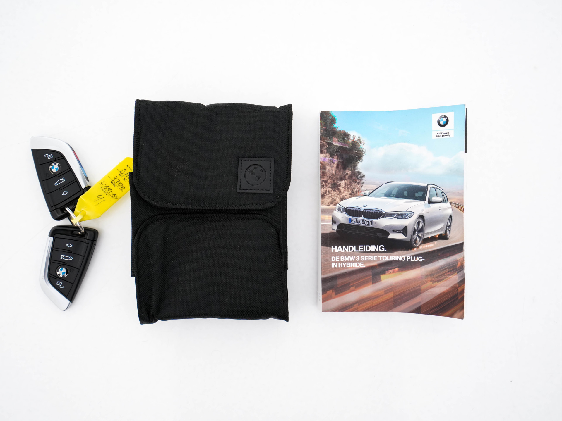 BMW 3-serie Touring 320e M-Sportpack Business Edition Plus (Plug-In) (INCL-BTW) *PANO | LASER-LED | LEATHER | HEATED-SPORTSEATS | HARMAN/KARDON | VIRTUAL-COCKPIT | AMBIENT-LIGHT | NAVI-FULLMAP | DAB+ | 18''ALU*