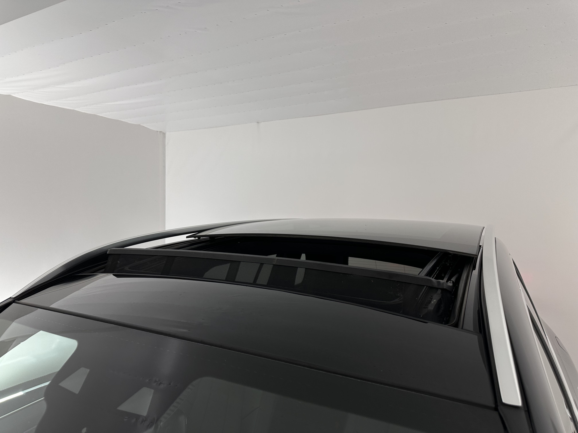 Mercedes-Benz GLB 200 Business Solution Luxury (INCL-BTW) *PANO | LEATHER | FULL-LED | AMBIENTLIGHT | HEATED-SPORTSEATS | WIDESCREEN-DIGICOCKPIT | DAB+ | NAVI-FULLMAP | CAMERA | PRIVACYGLASS | LANE-ASSIST | DYNAMIC-SELECT | 18'