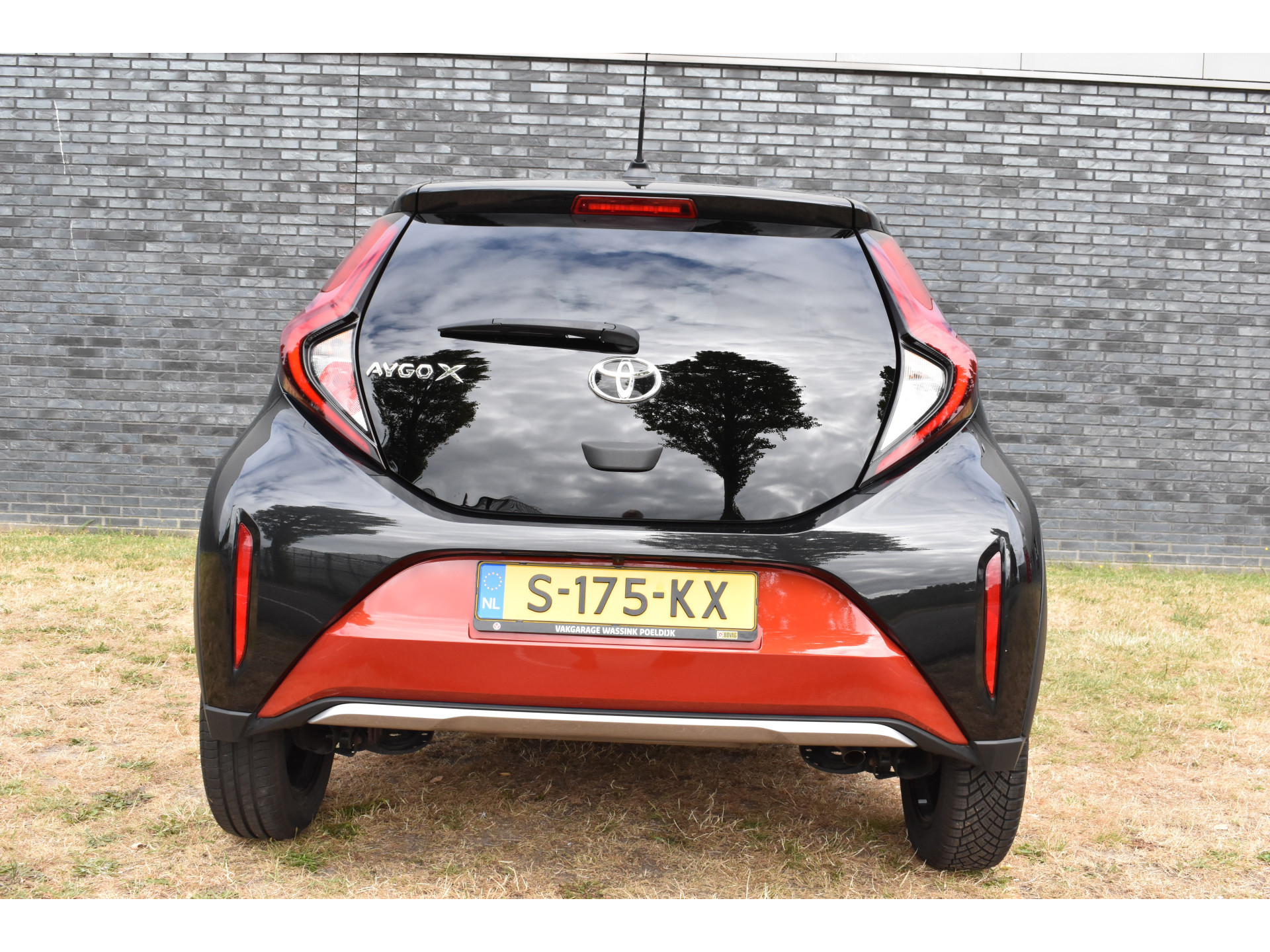 Toyota Aygo X 1.0 VVT-i MT Envy Jbl Navigatie Carplay