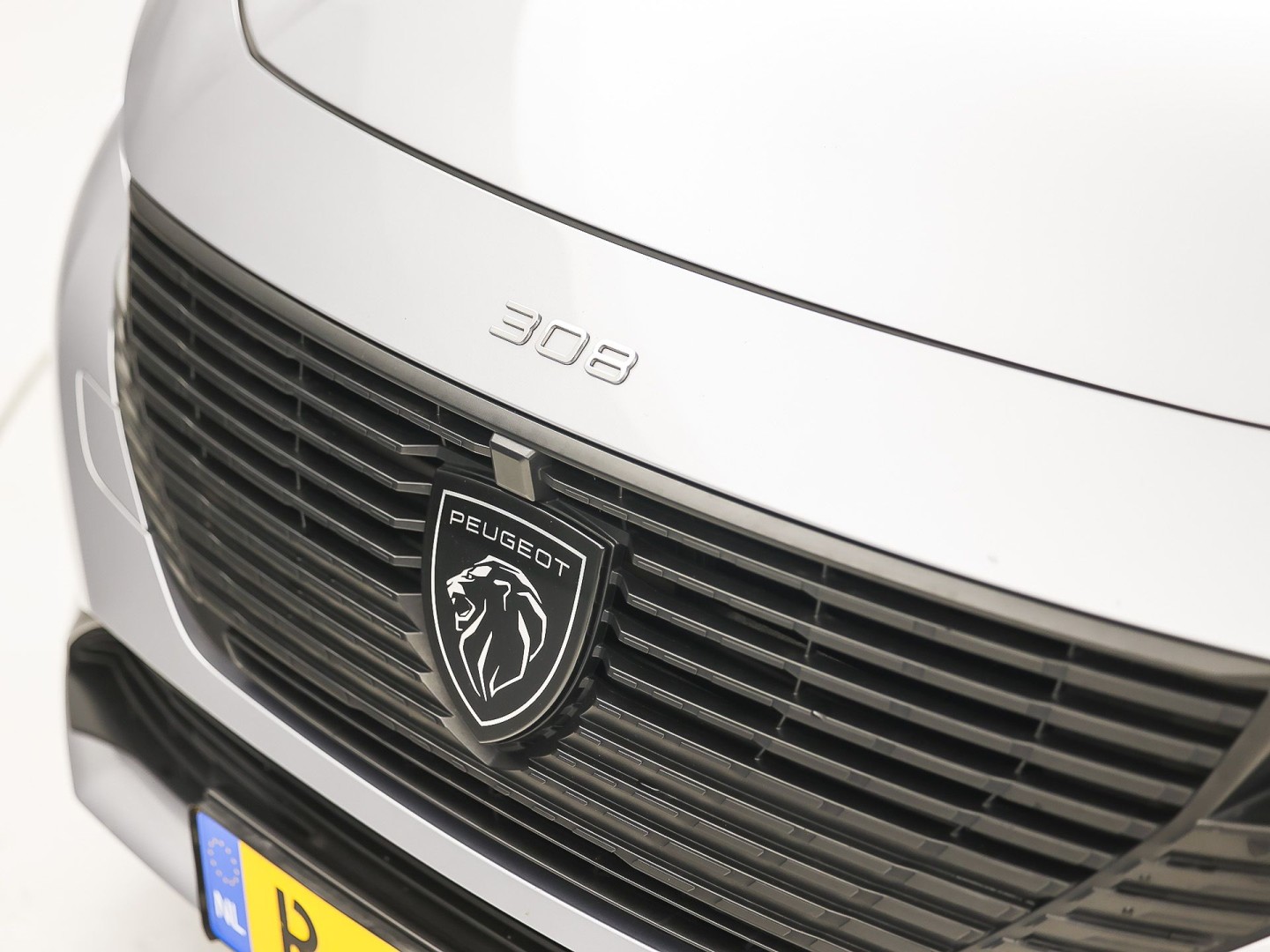 Peugeot 308 SW 1.2 PureTech Active Sport (VIRTUAL COCKPIT, APPLE CARPLAY, GROOT NAVI, SPORTSTOELEN, STOELVERWARMING, PARKEERSENSOREN, LANE ASSIST, CRUISE, NIEUWSTAAT)