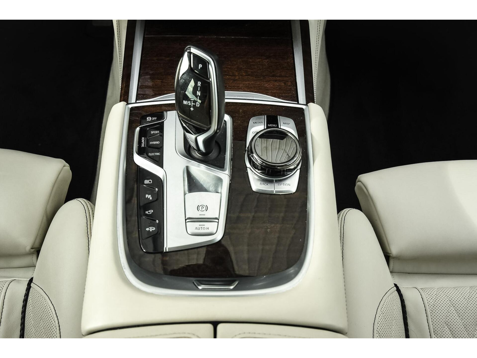 BMW 745Le High Executive | M Sport | Massage | Lounge